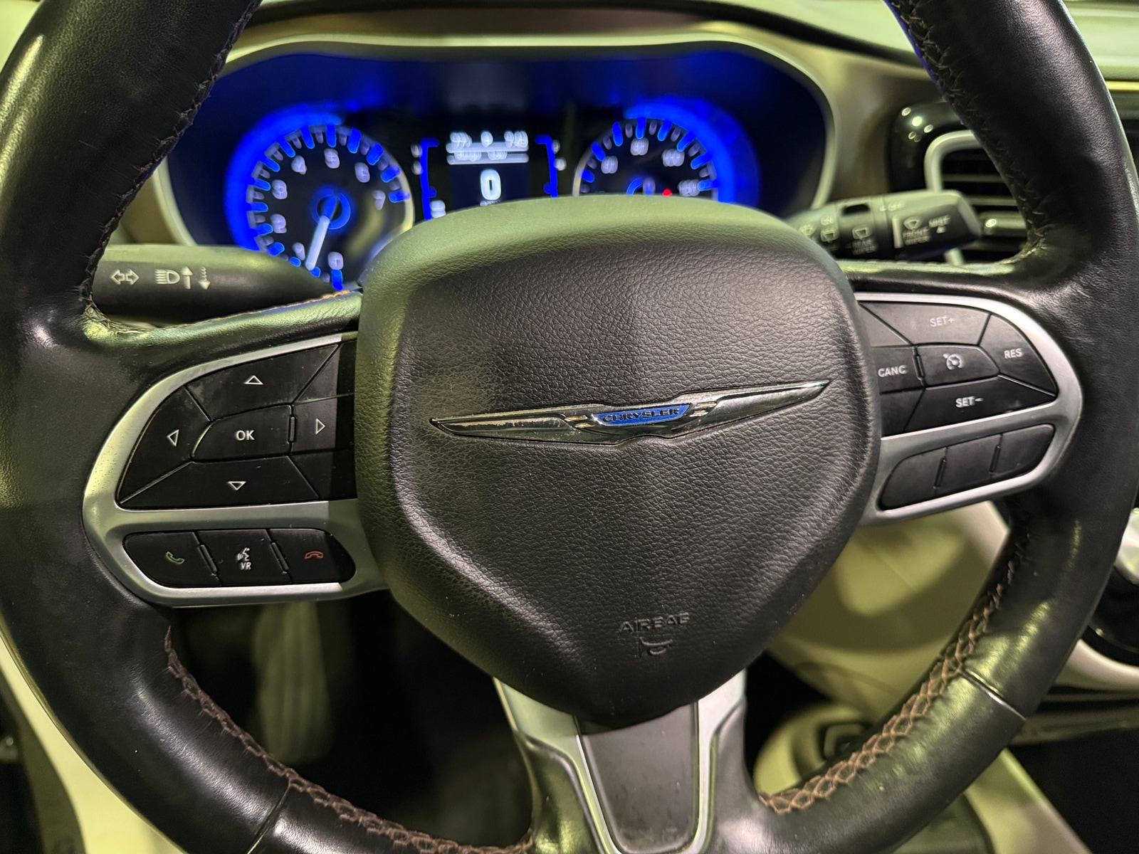 Thumbnail: 2019 Chrysler Pacifica - 4