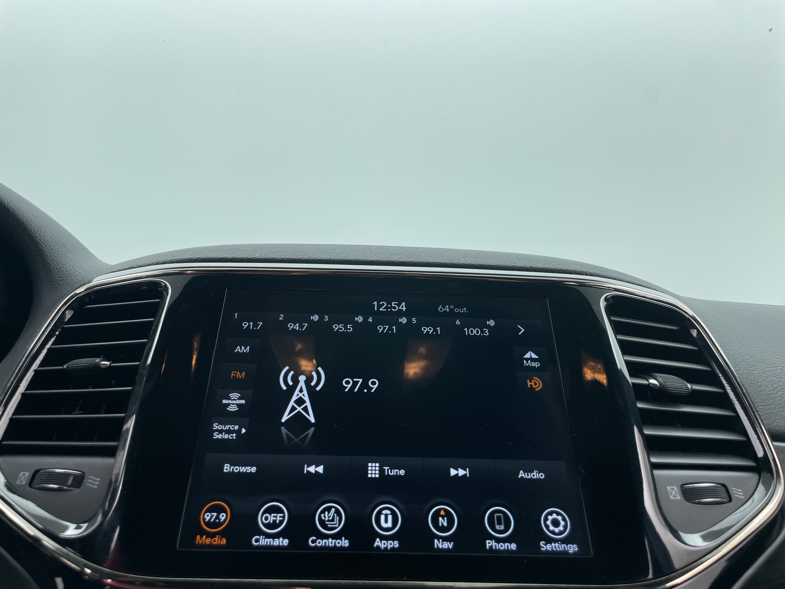 Thumbnail: 2021 Jeep Grand Cherokee - 4