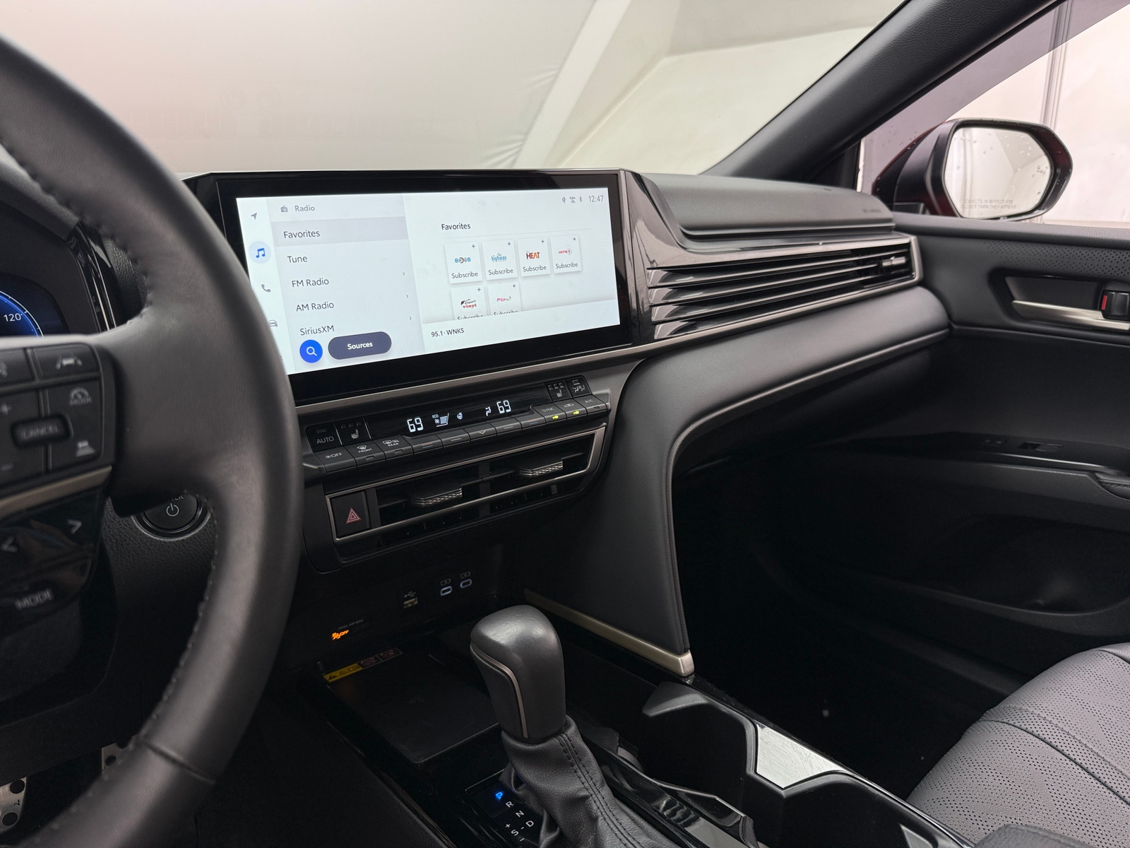 Thumbnail: 2025 Toyota Camry - 3
