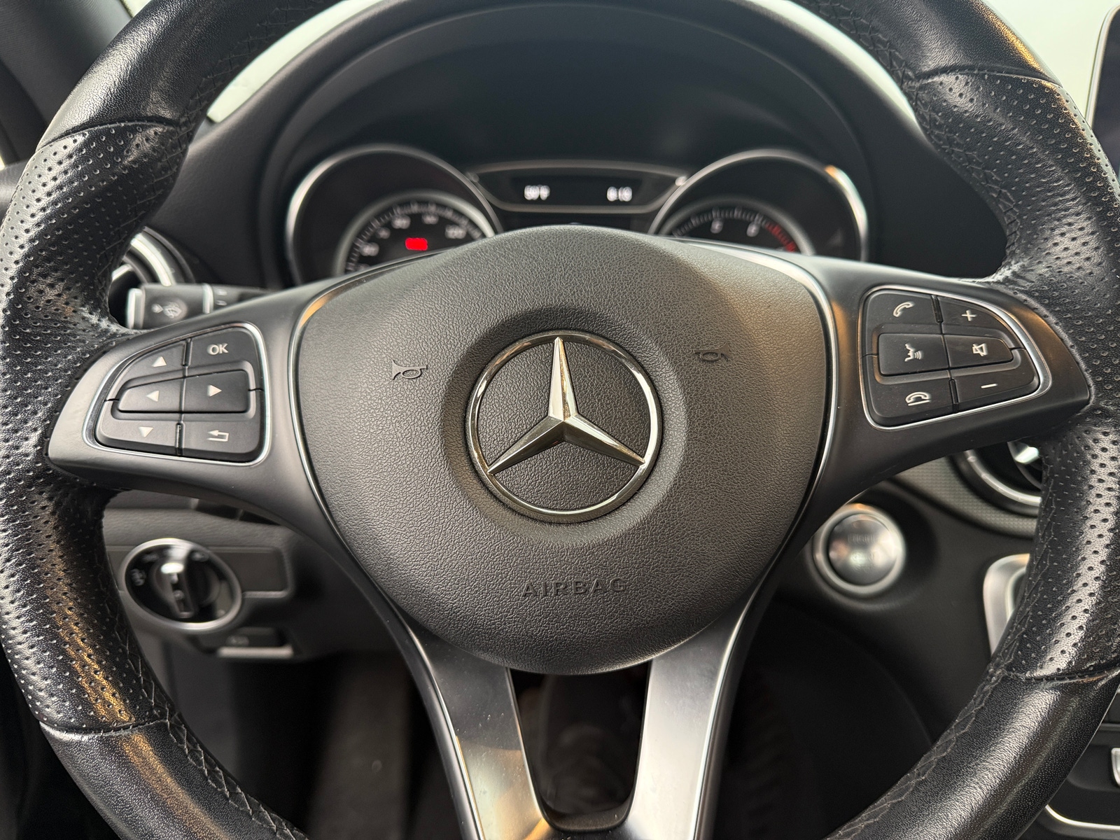 Thumbnail: 2019 Mercedes-Benz CLA - 3