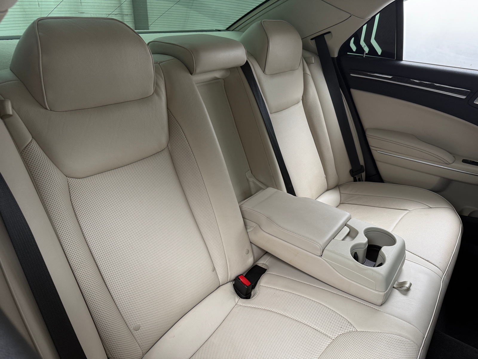Thumbnail: 2015 Chrysler 300 - 5