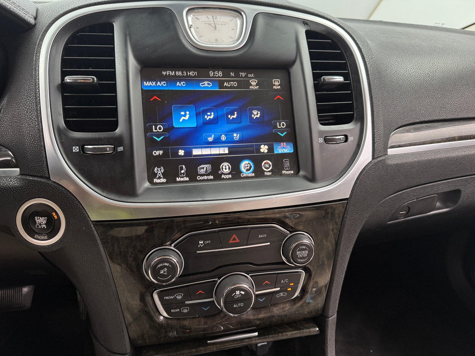Thumbnail: 2015 Chrysler 300 - 3