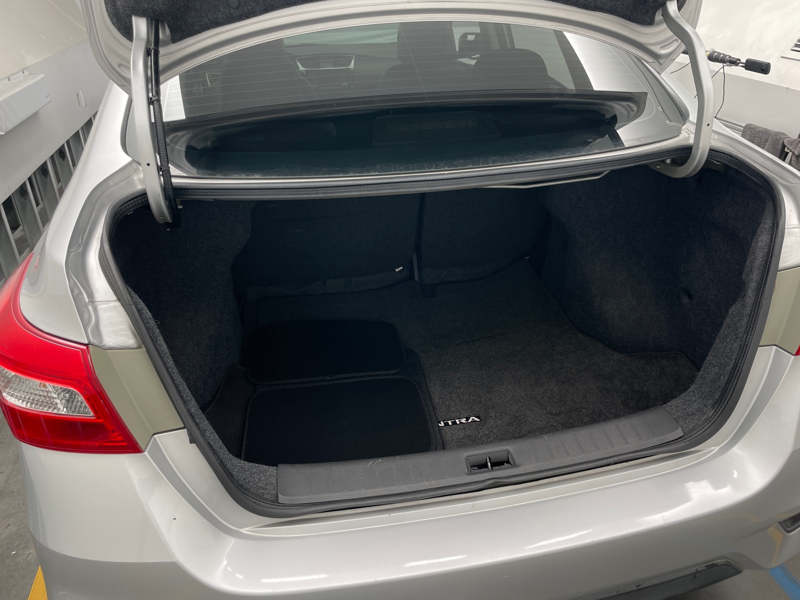 Thumbnail: 2017 Nissan Sentra - 6