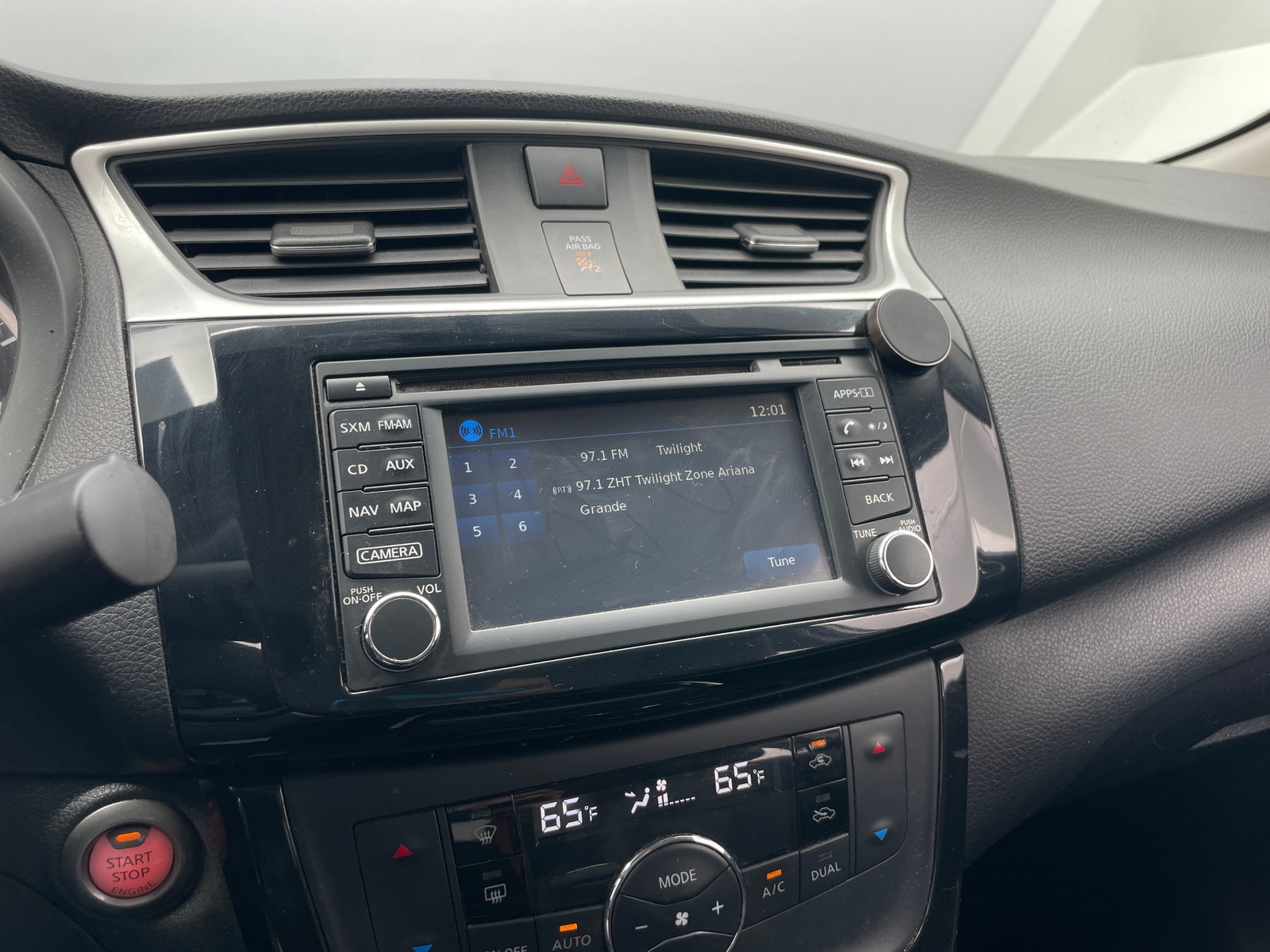 Thumbnail: 2017 Nissan Sentra - 3