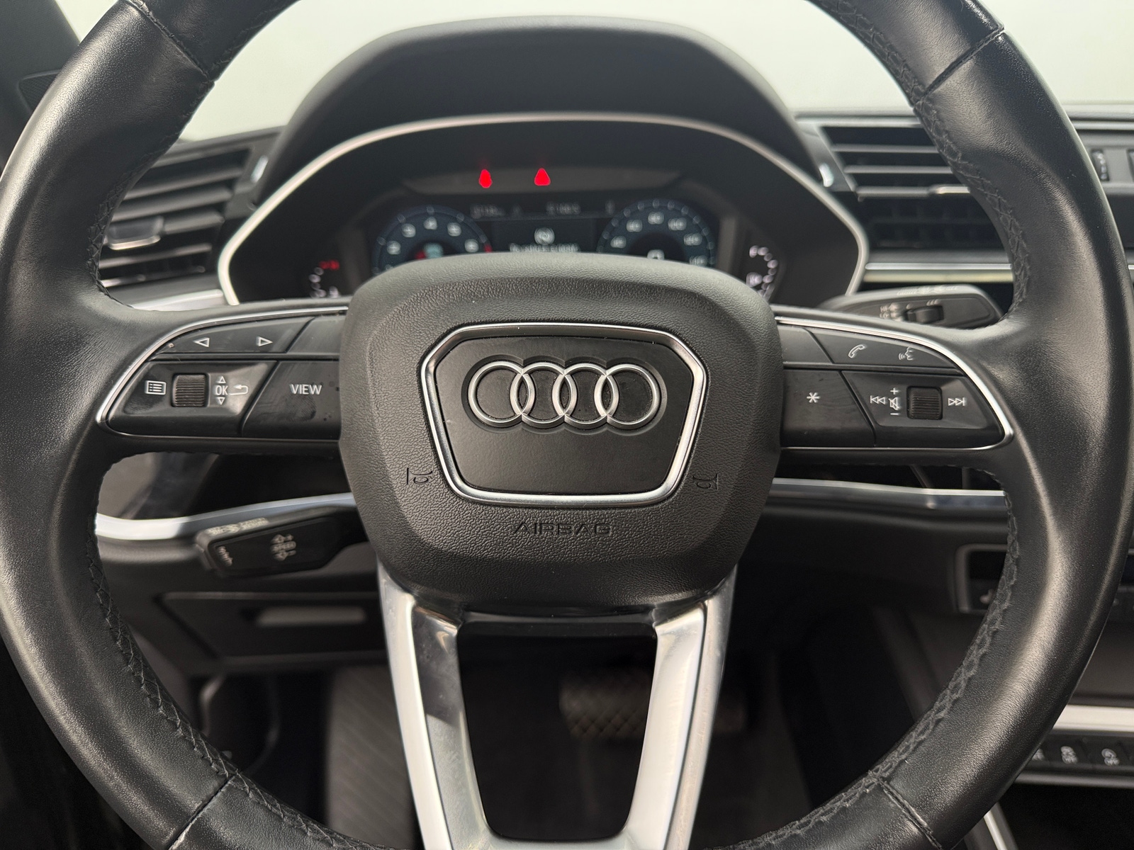 Thumbnail: 2022 Audi Q3 - 4