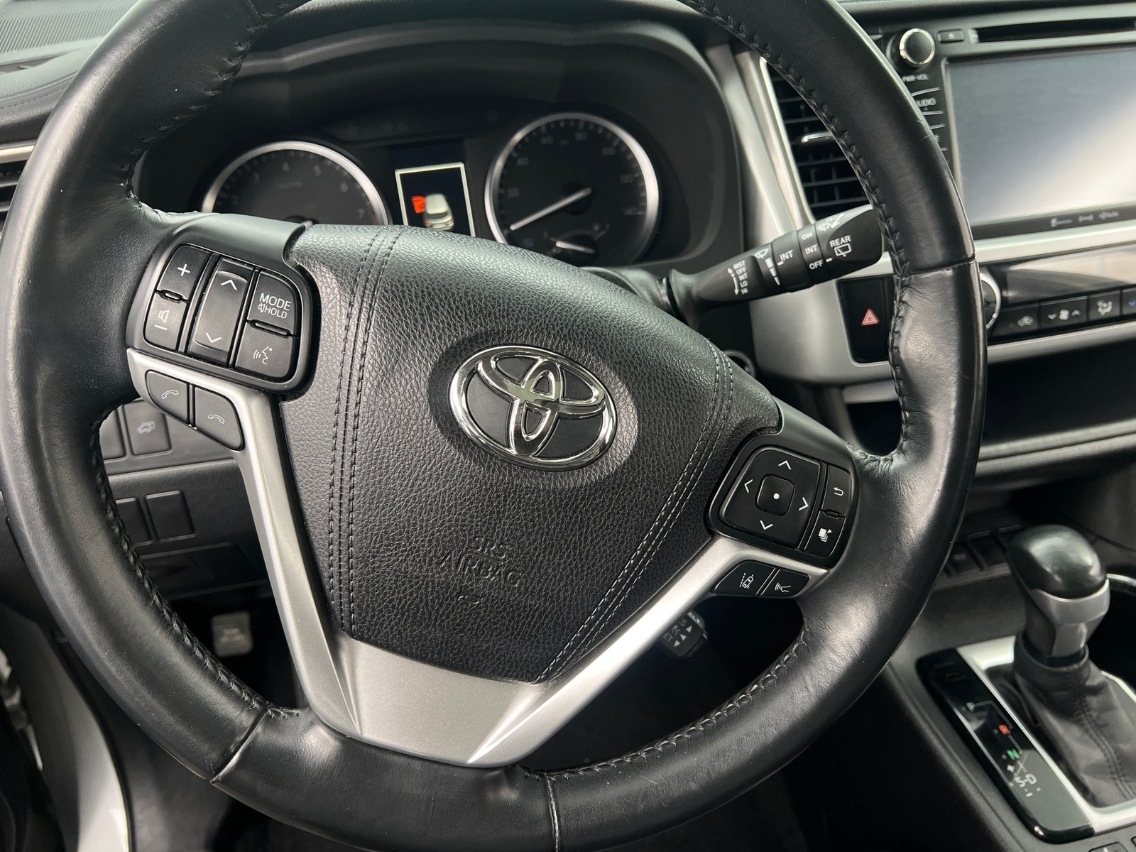 Thumbnail: 2017 Toyota Highlander - 4