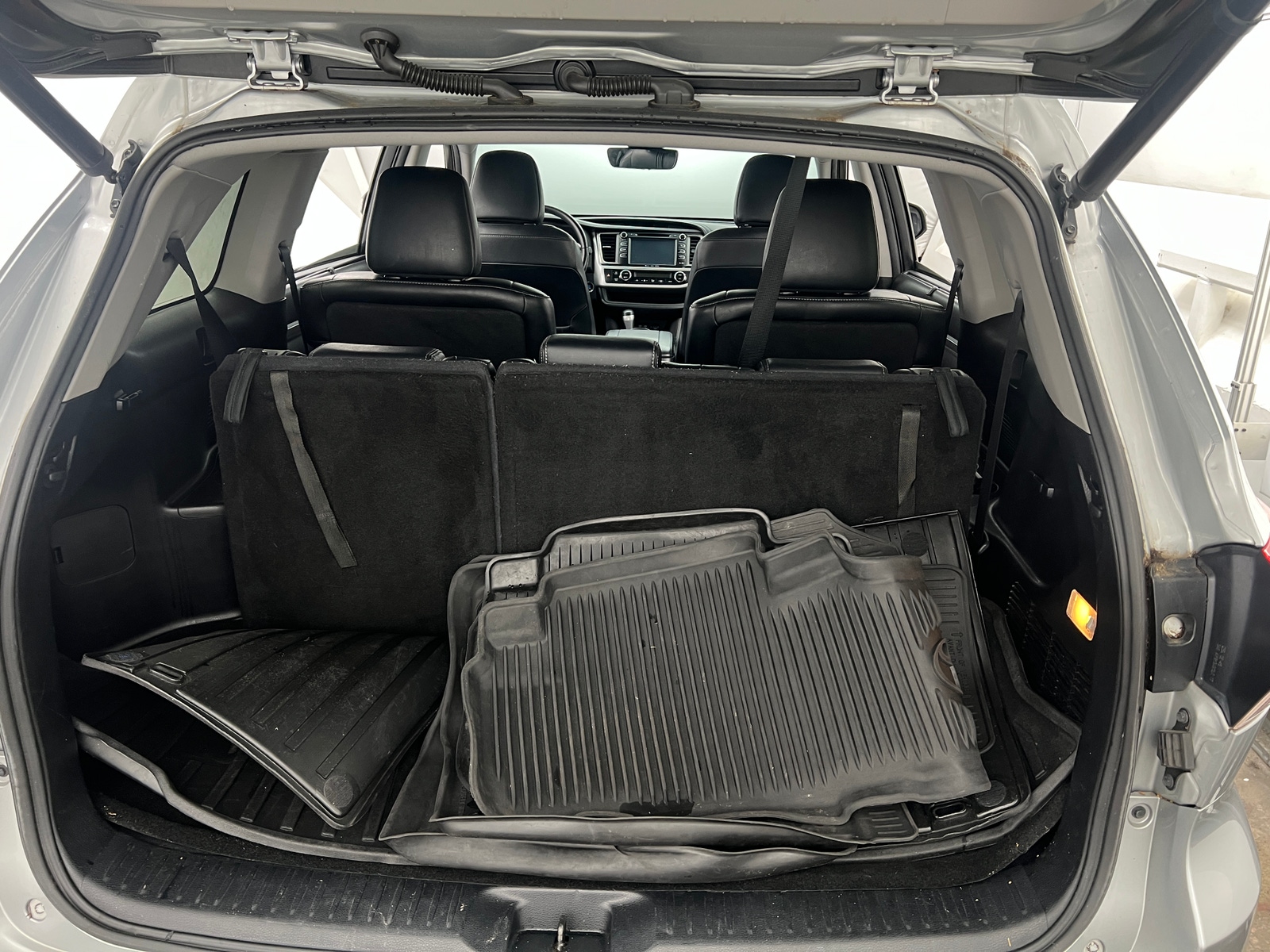 Thumbnail: 2017 Toyota Highlander - 6