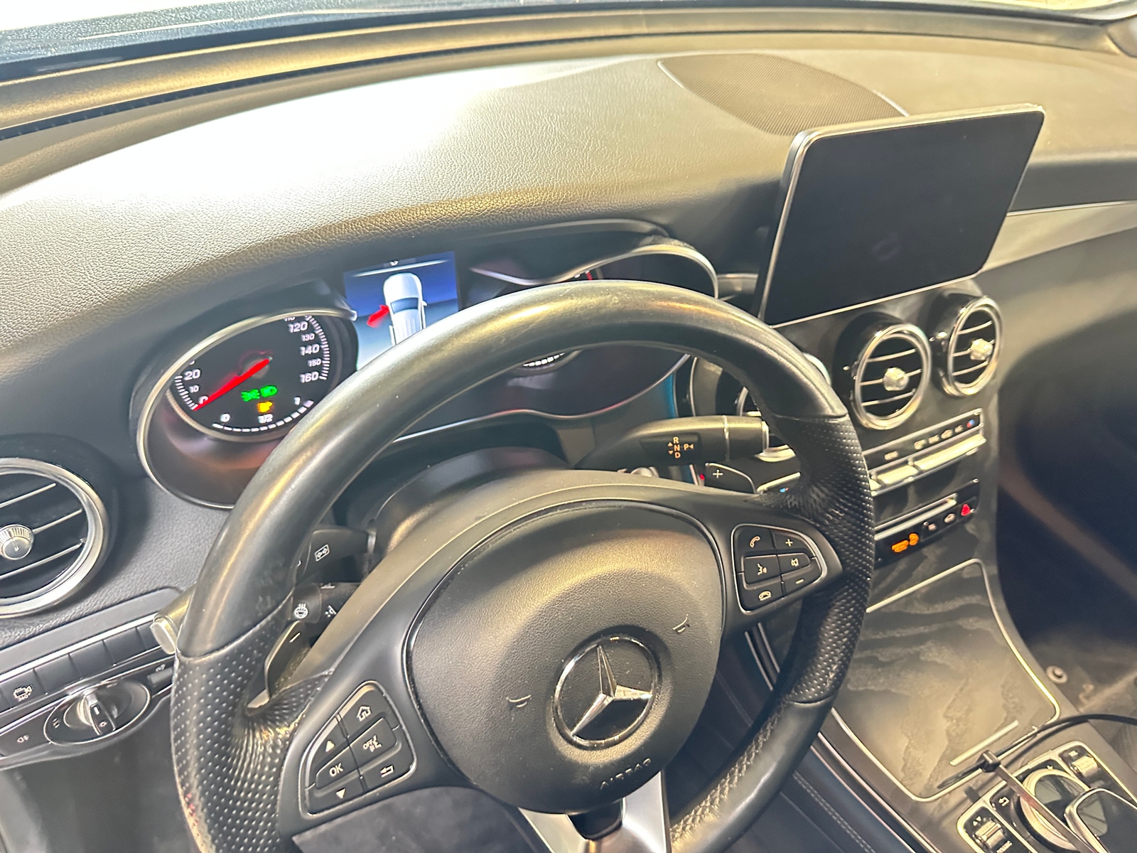 Thumbnail: 2019 Mercedes-Benz GLC - 2