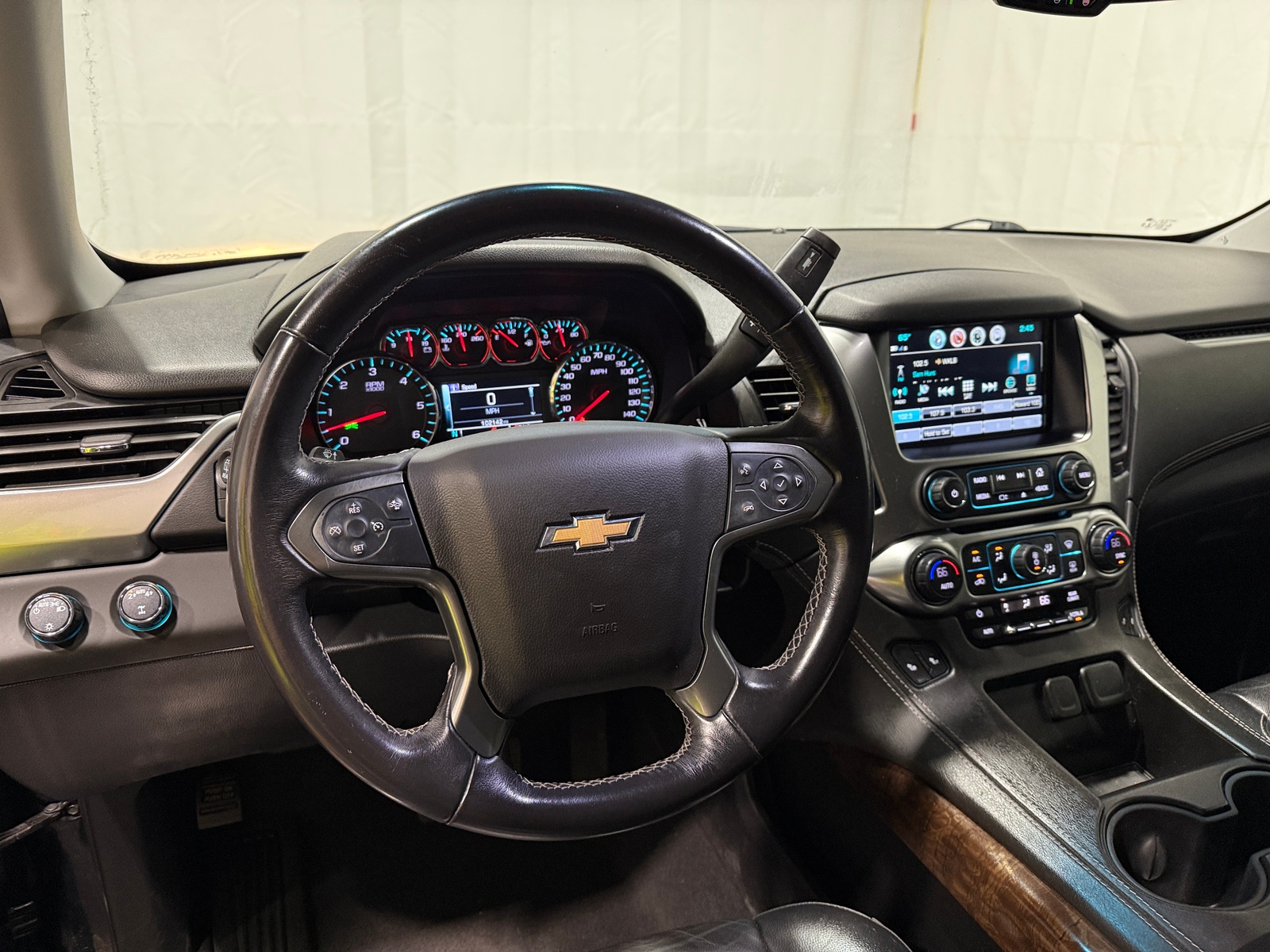 Thumbnail: 2020 Chevrolet Tahoe - 4