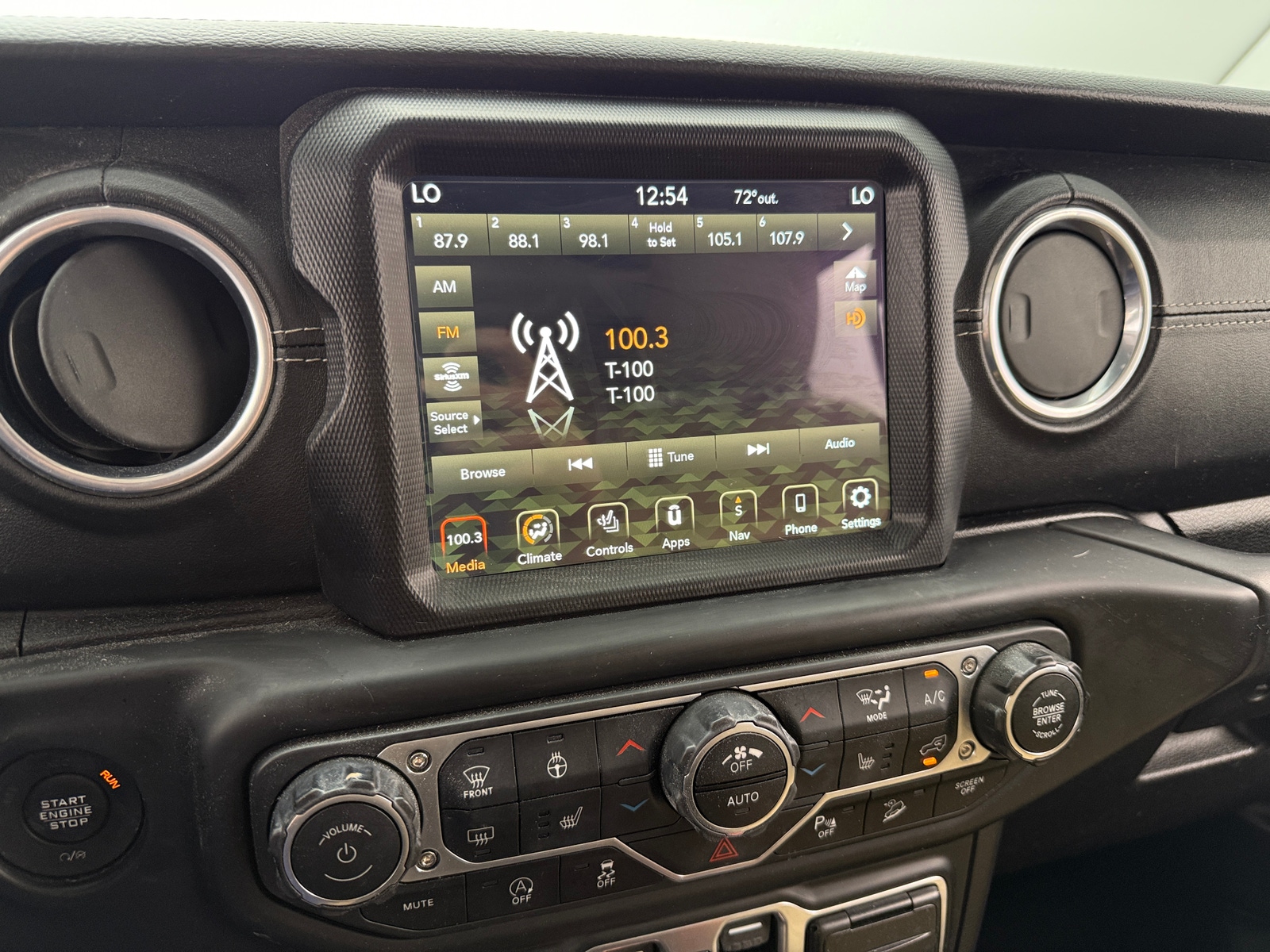 Thumbnail: 2018 Jeep Wrangler - 3