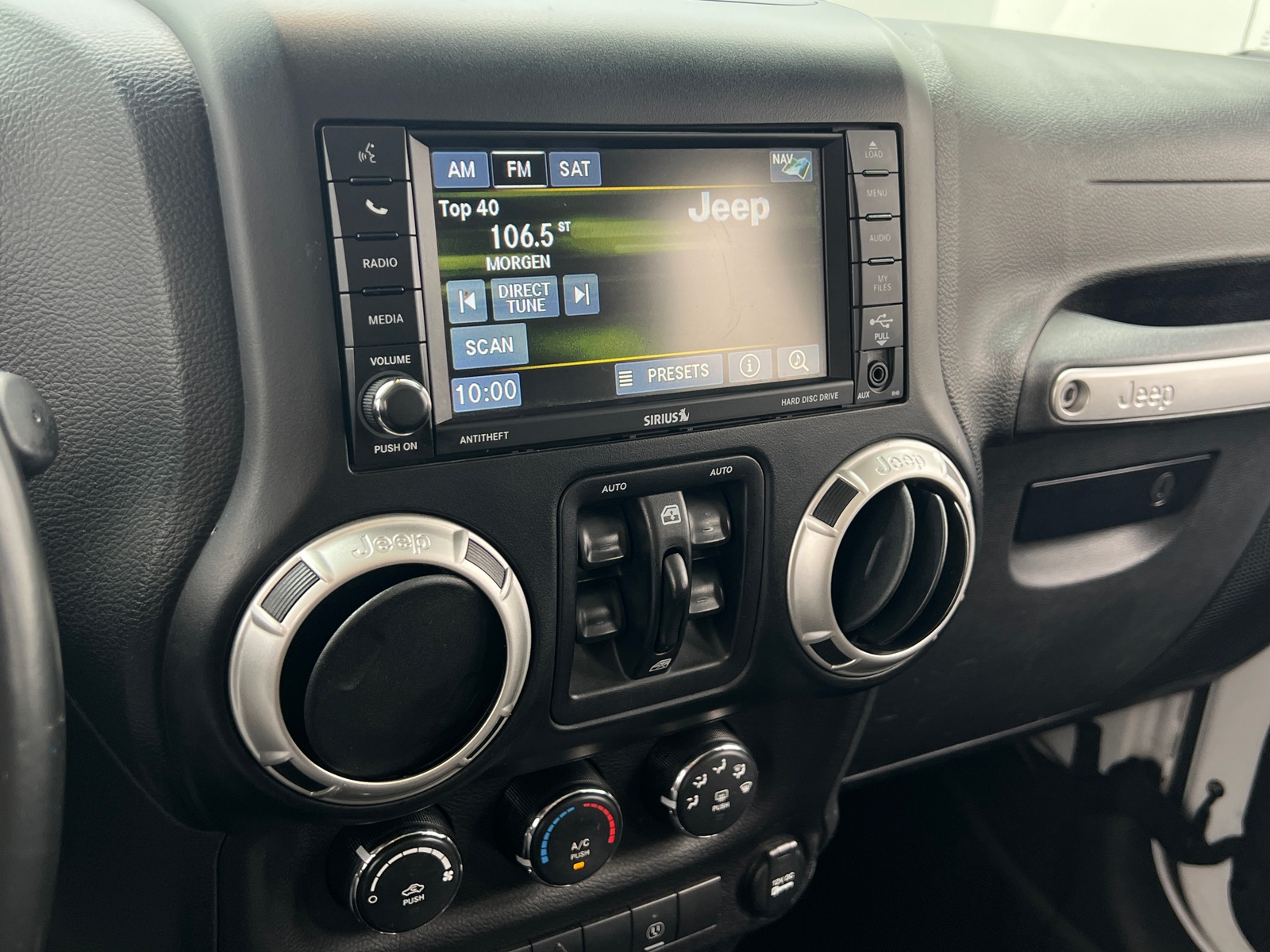 Thumbnail: 2017 Jeep Wrangler - 4