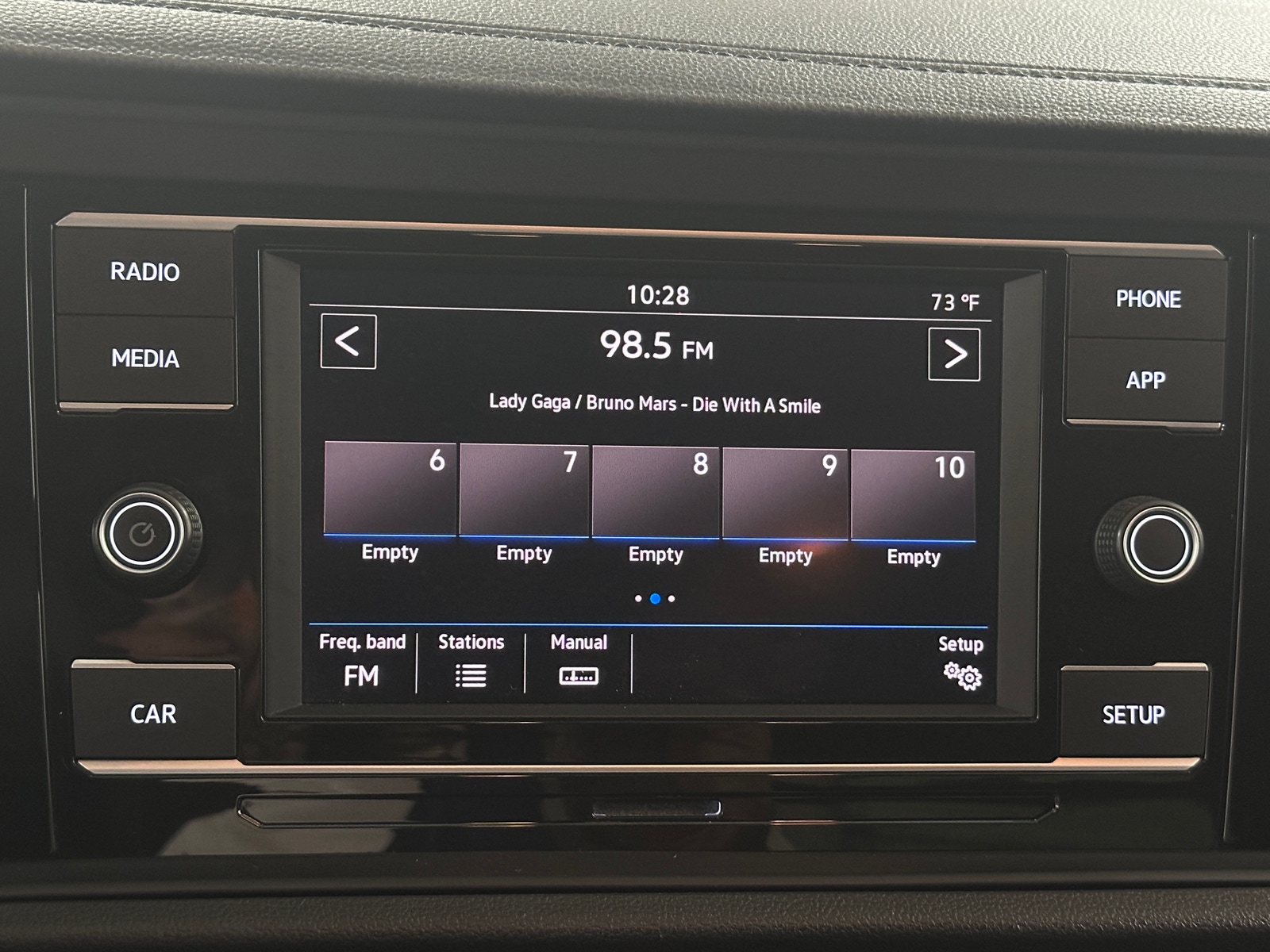 Thumbnail: 2019 Volkswagen Jetta - 4