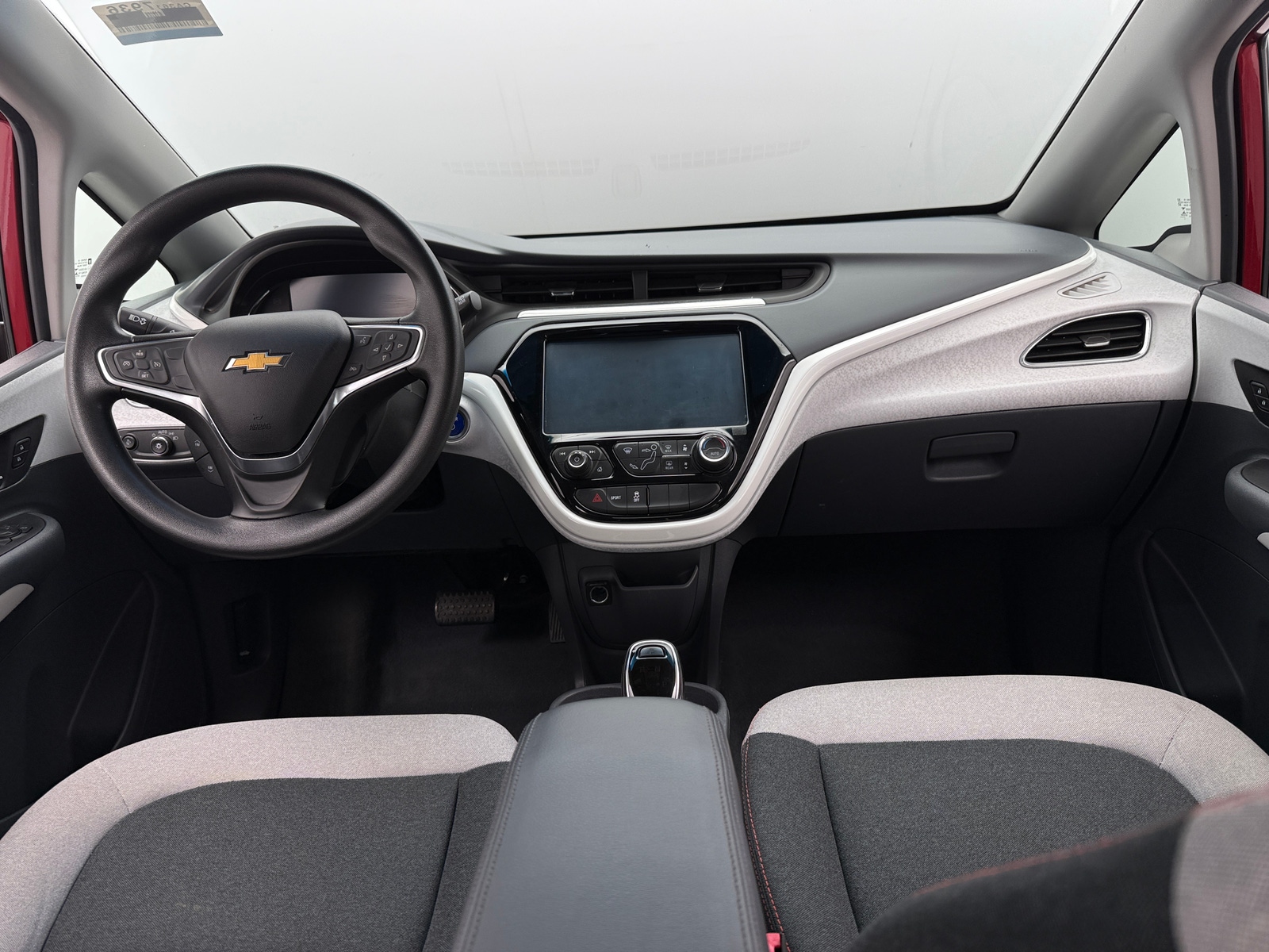 Thumbnail: 2017 Chevrolet Bolt EV - 3