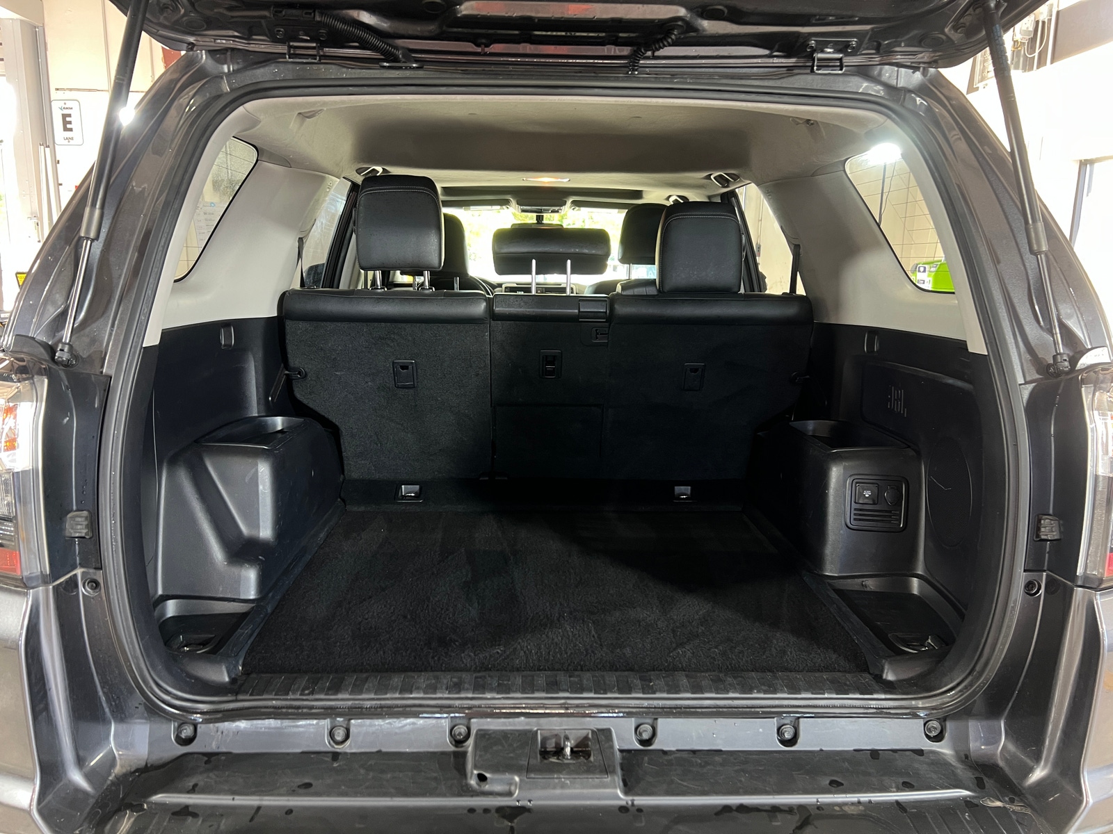 Thumbnail: 2016 Toyota 4Runner - 6