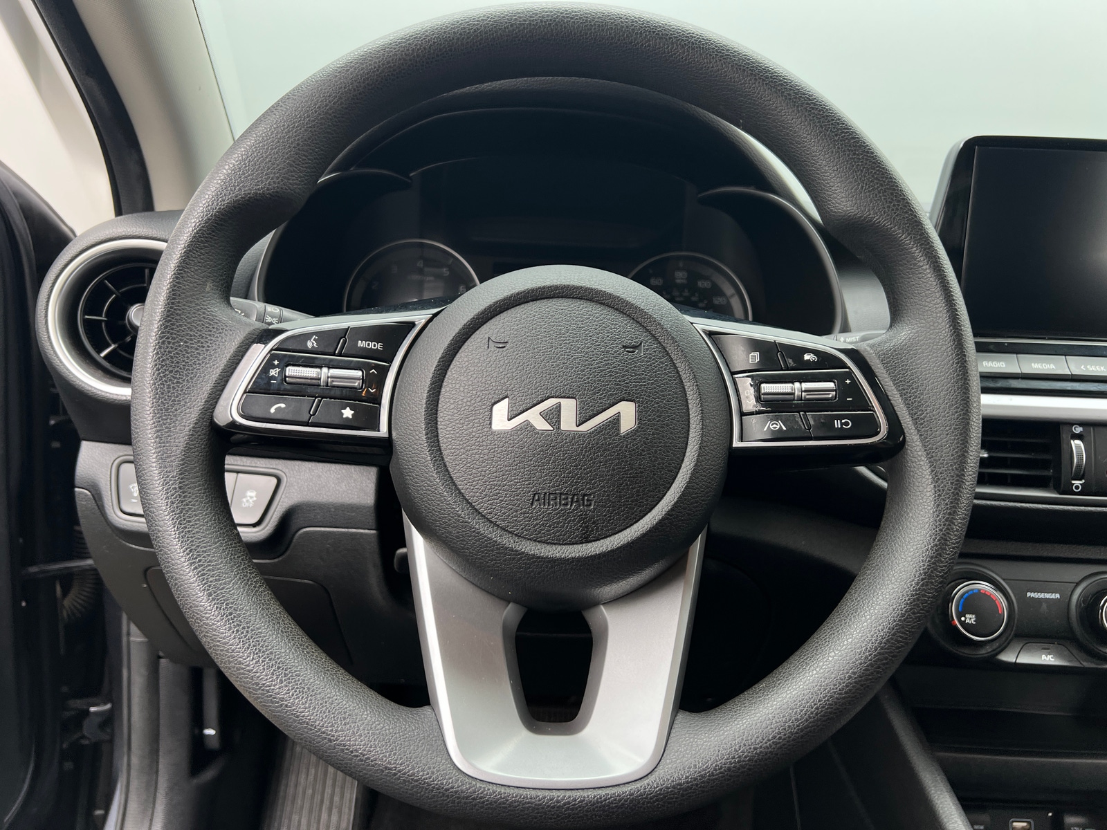 Thumbnail: 2022 Kia Forte - 5