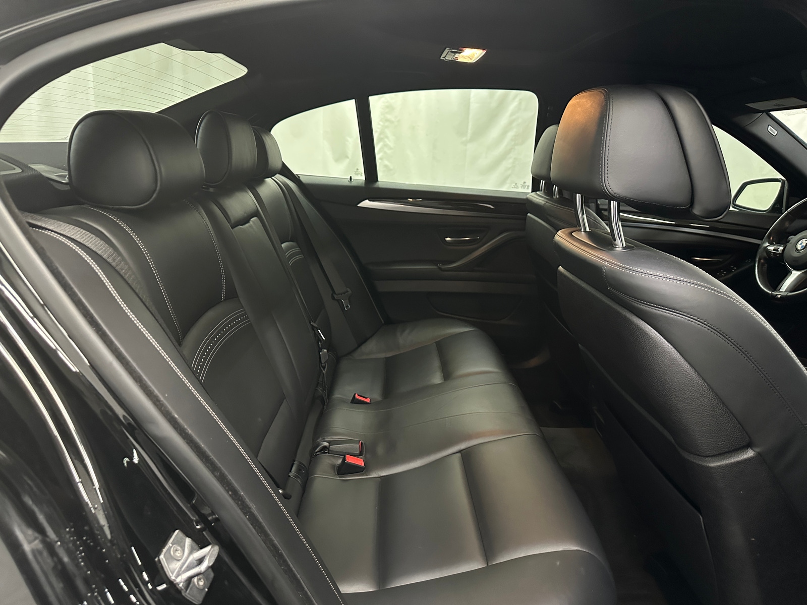 Thumbnail: 2015 BMW 5 Series - 5