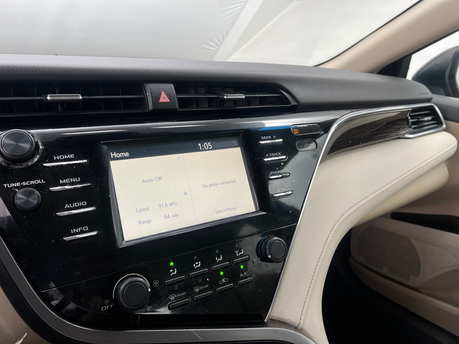 Thumbnail: 2018 Toyota Camry - 4