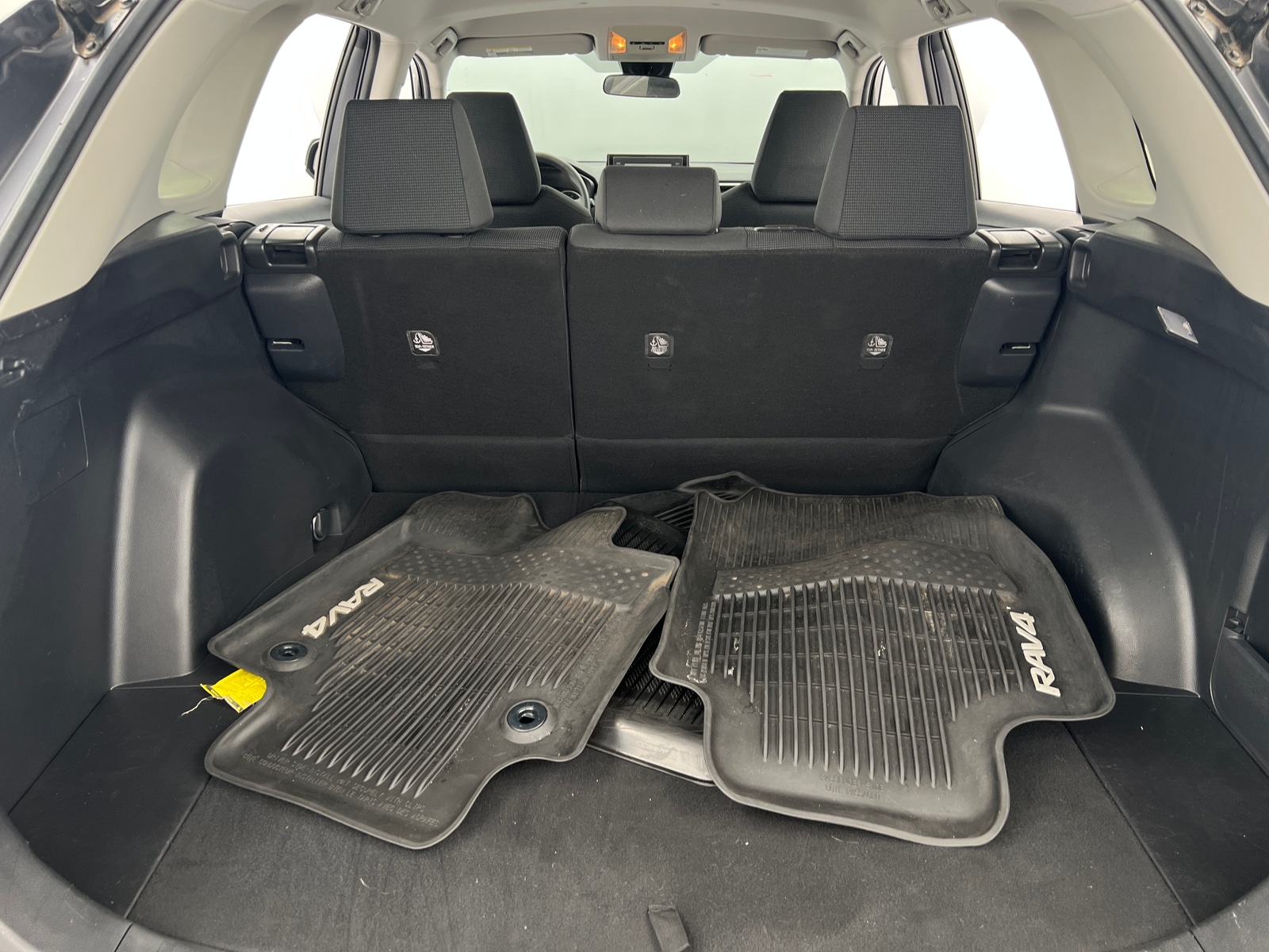 Thumbnail: 2019 Toyota RAV4 - 7