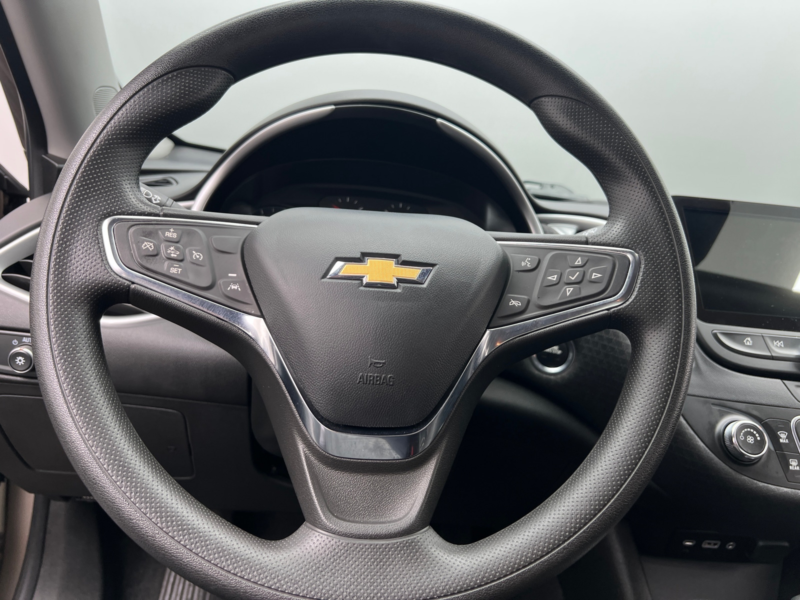 Thumbnail: 2024 Chevrolet Malibu - 5