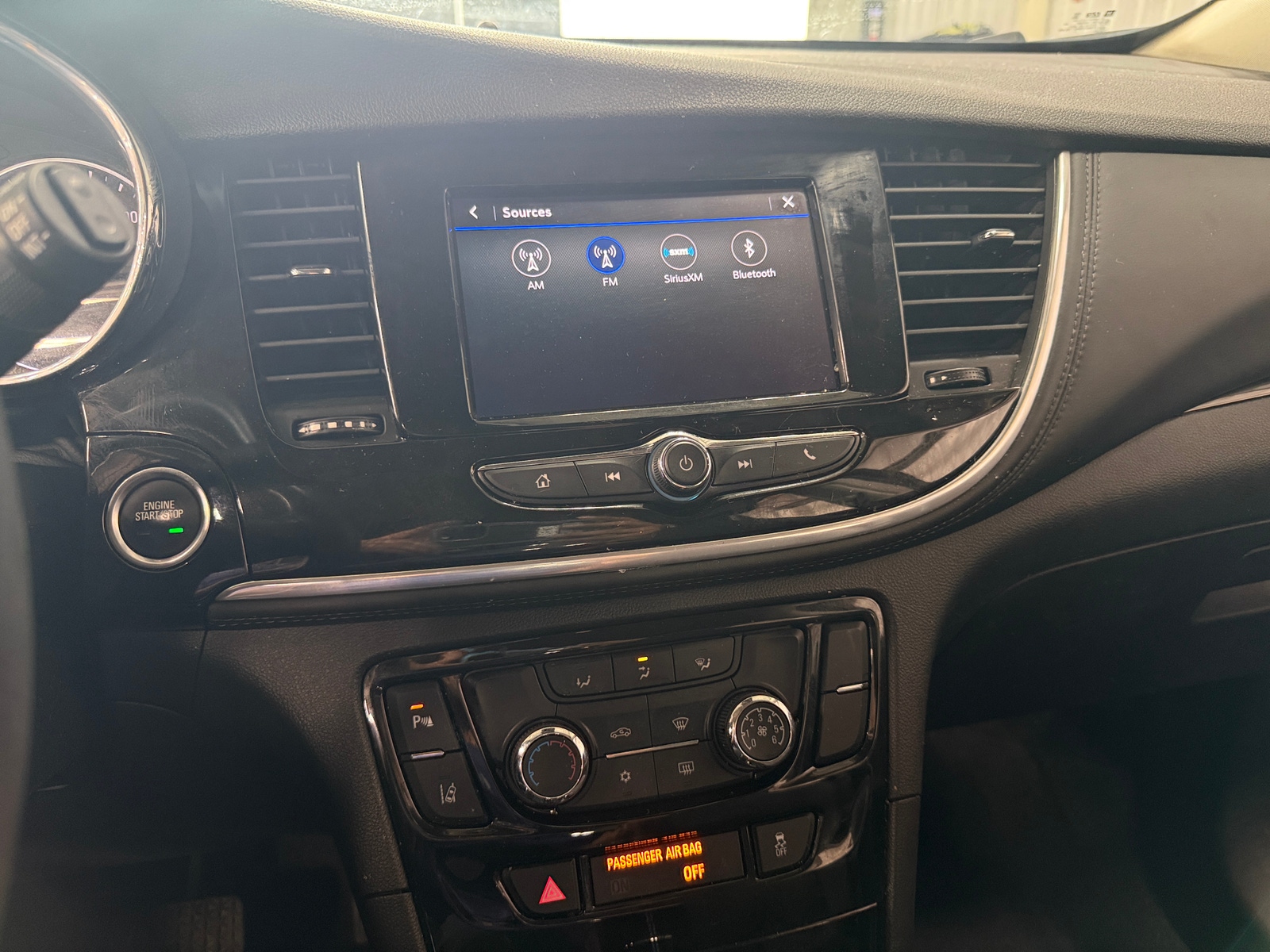 Thumbnail: 2022 Buick Encore - 4