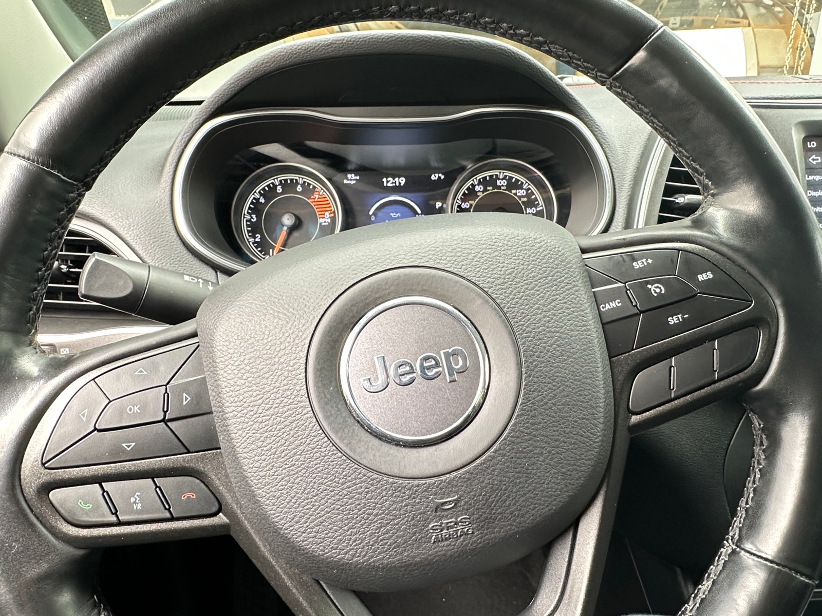 Thumbnail: 2020 Jeep Cherokee - 5