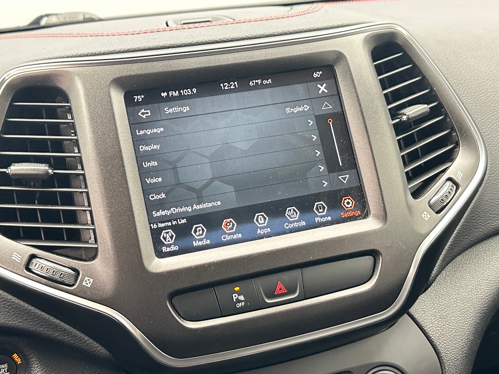 Thumbnail: 2020 Jeep Cherokee - 4