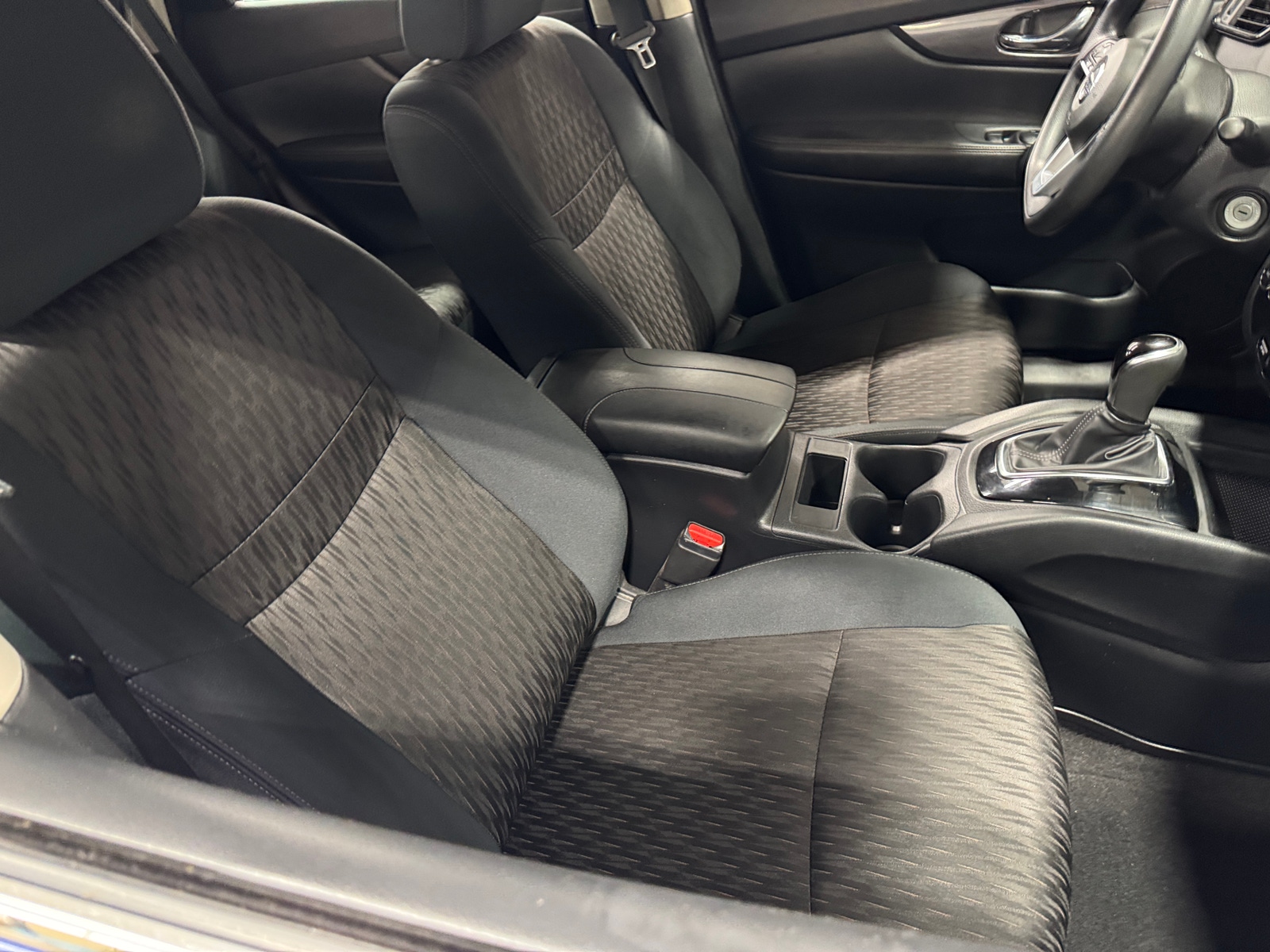 Thumbnail: 2018 Nissan Rogue - 2