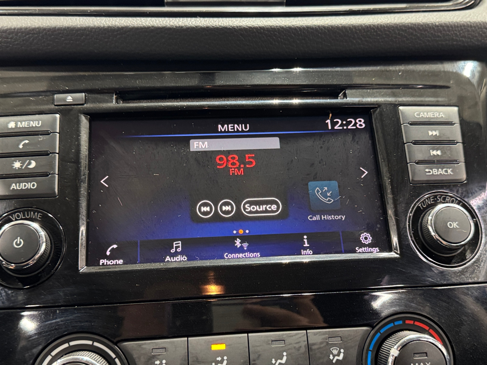 Thumbnail: 2018 Nissan Rogue - 4