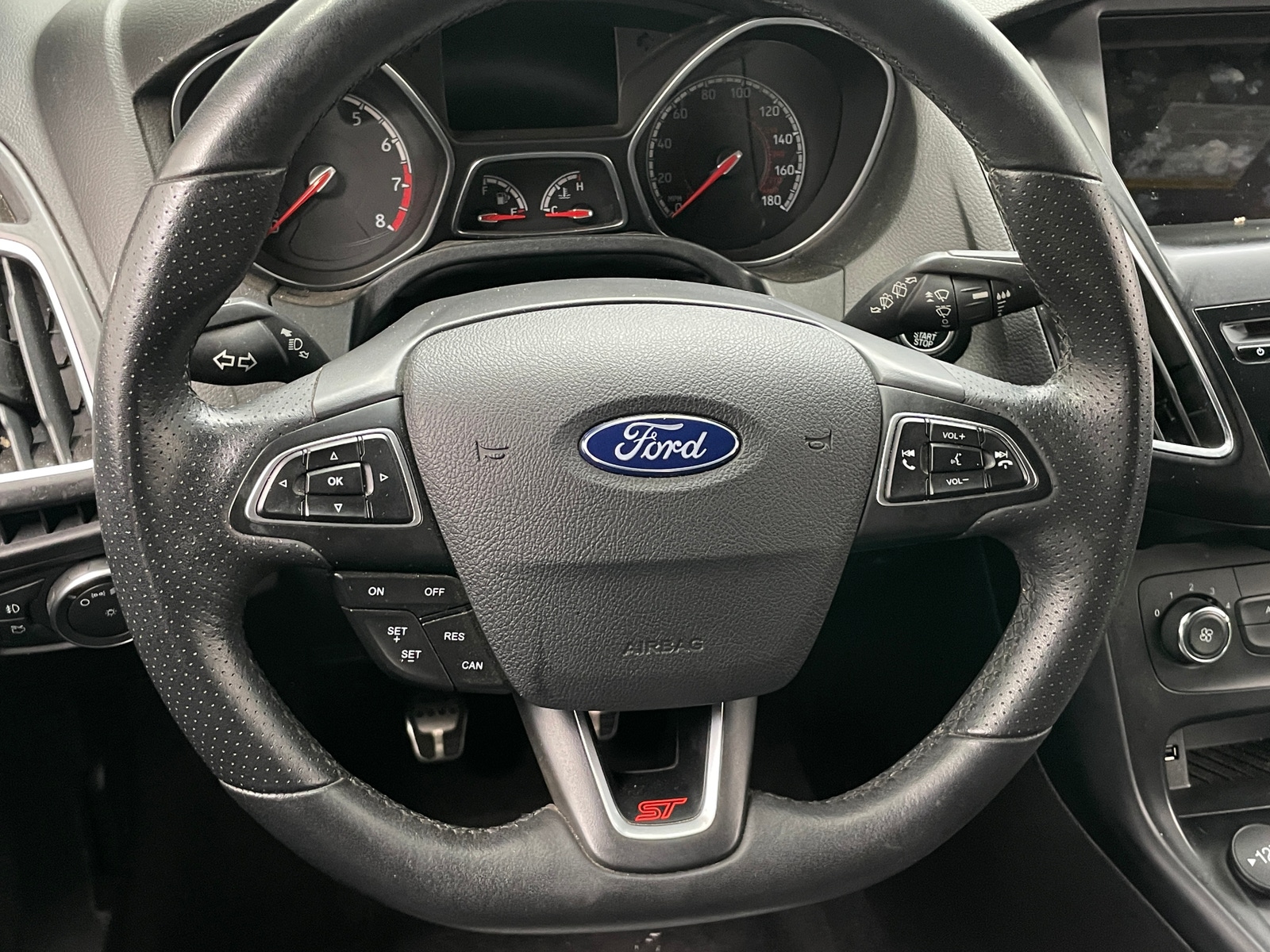 Thumbnail: 2018 Ford Focus - 5