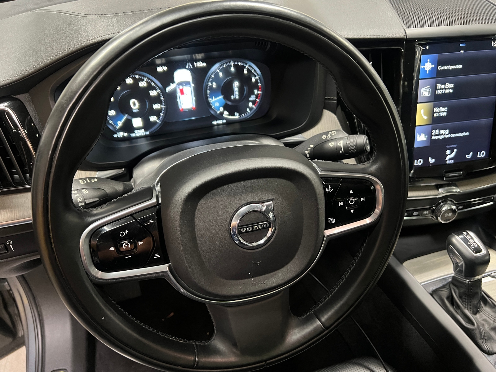 Thumbnail: 2018 Volvo XC60 - 4