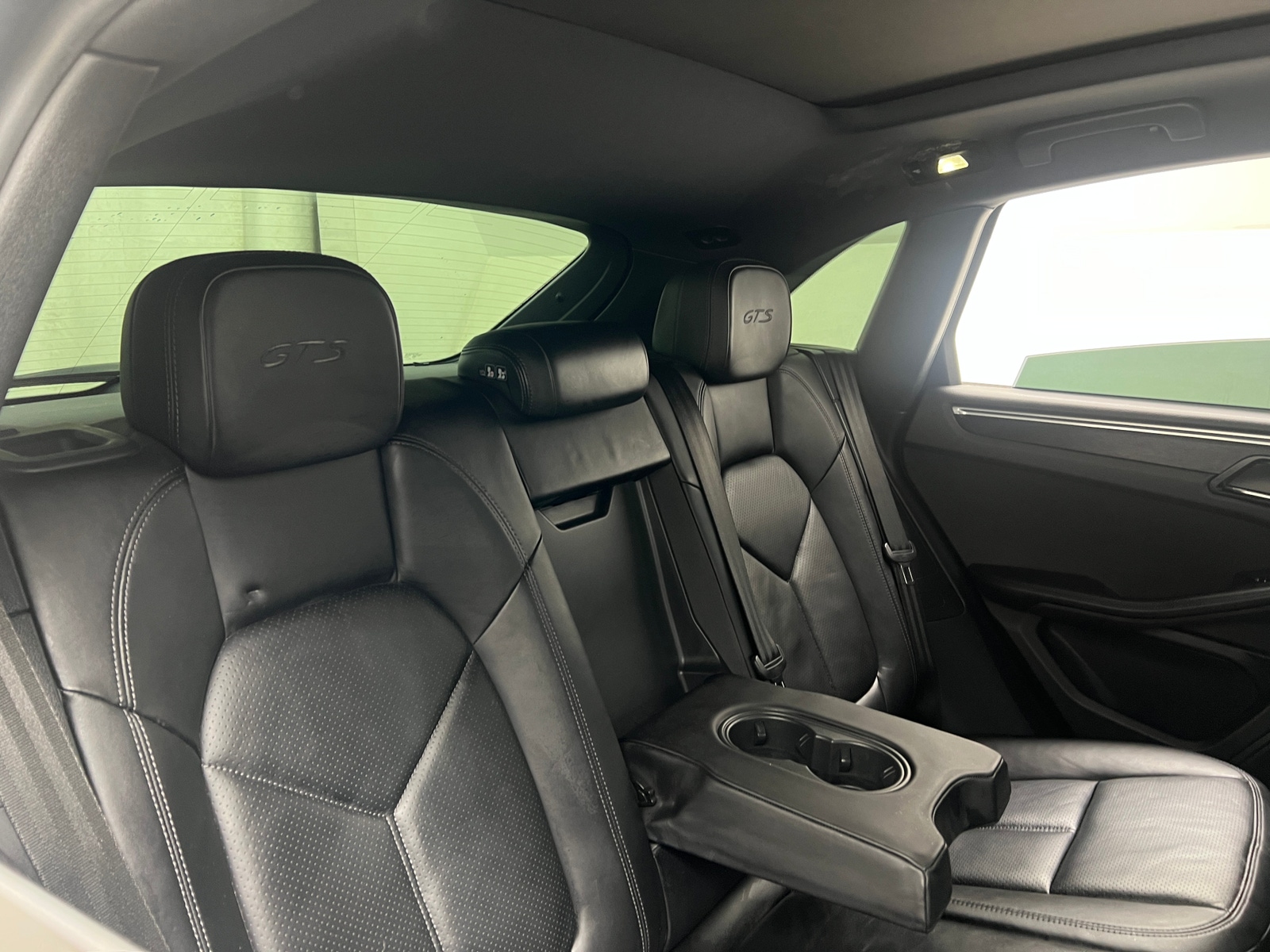 Thumbnail: 2017 Porsche Macan - 5