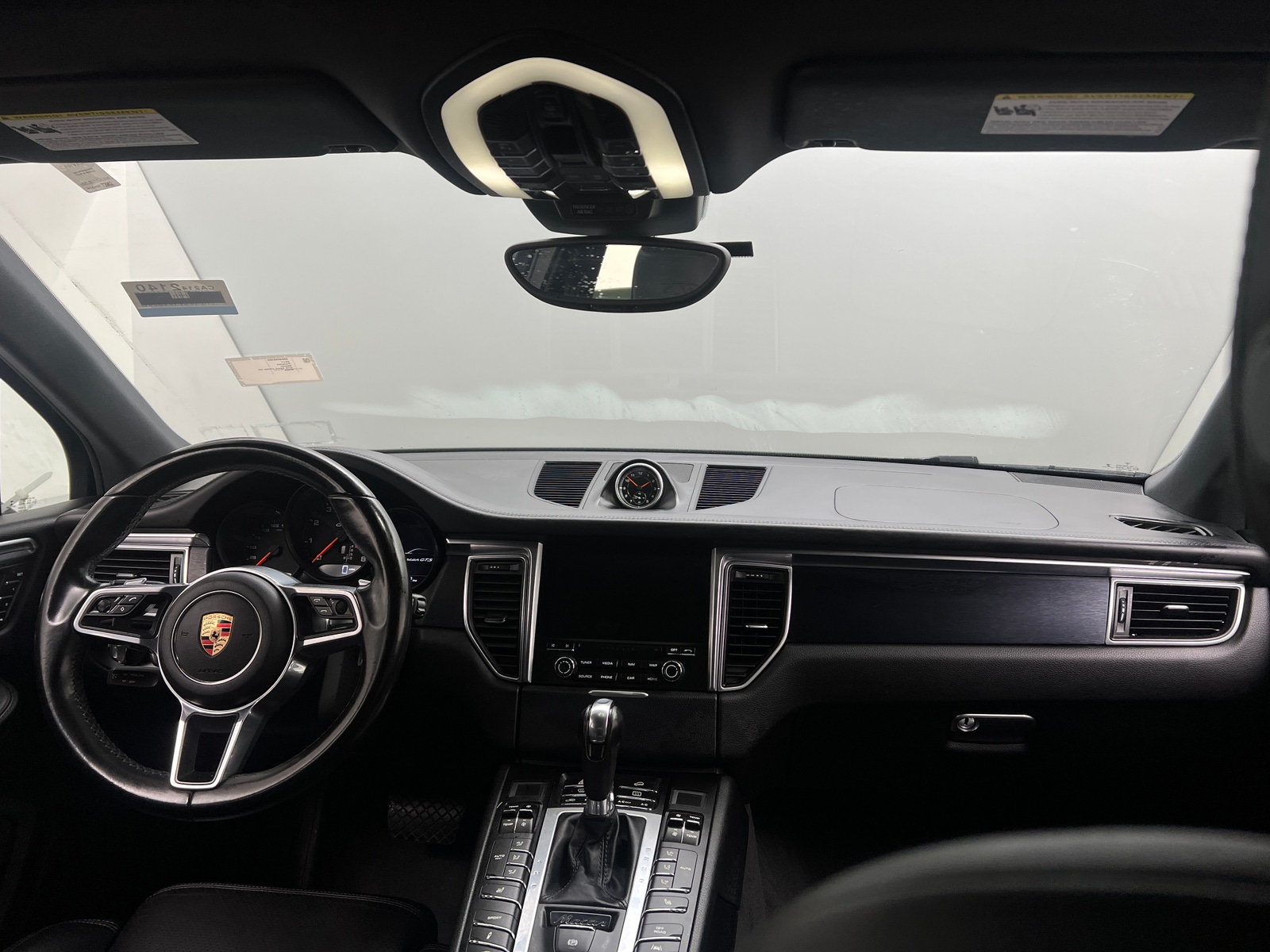 Thumbnail: 2017 Porsche Macan - 2