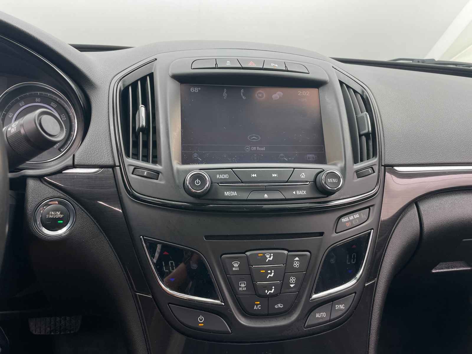Thumbnail: 2016 Buick Regal - 3