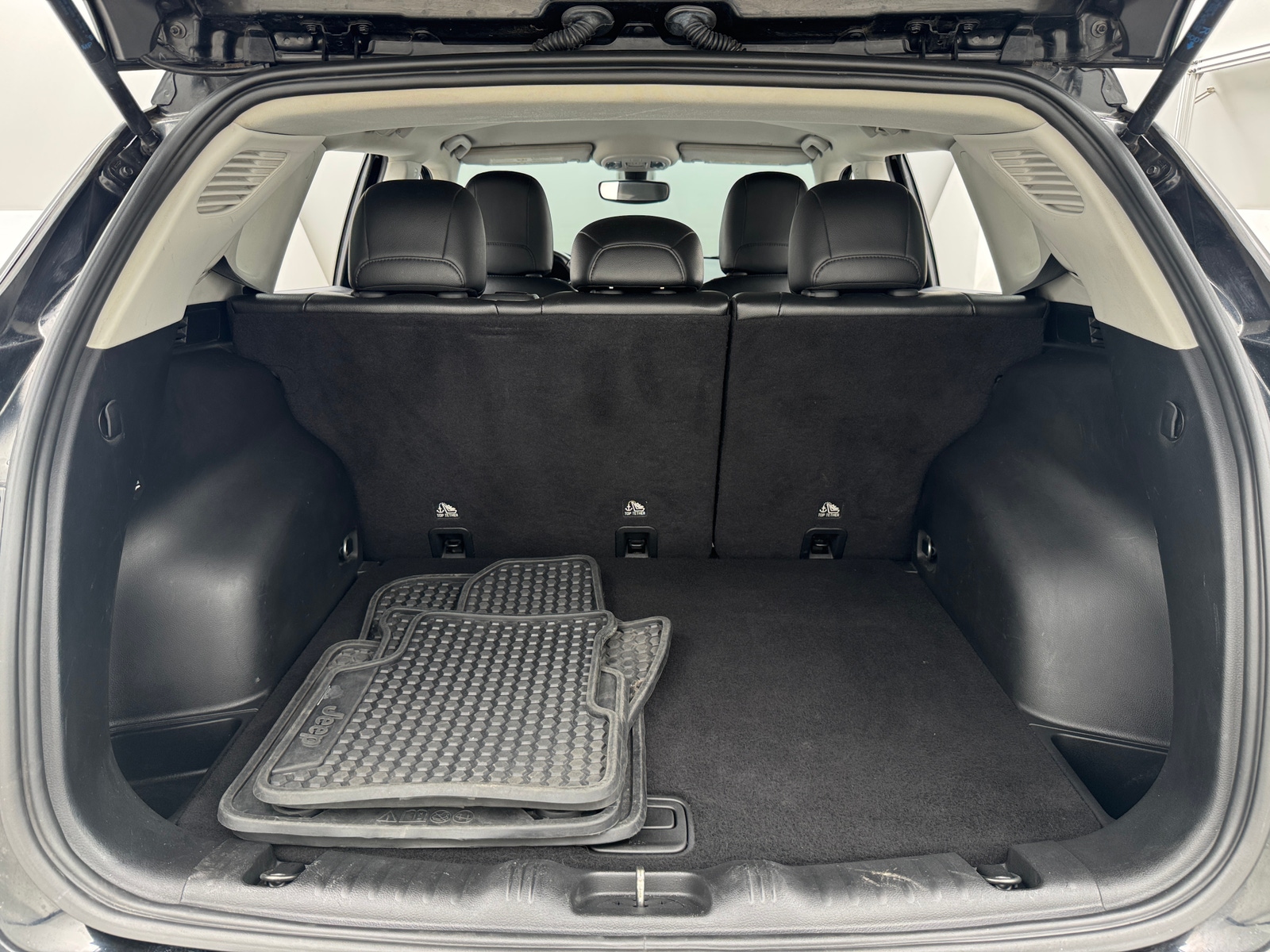 Thumbnail: 2020 Jeep Compass - 7