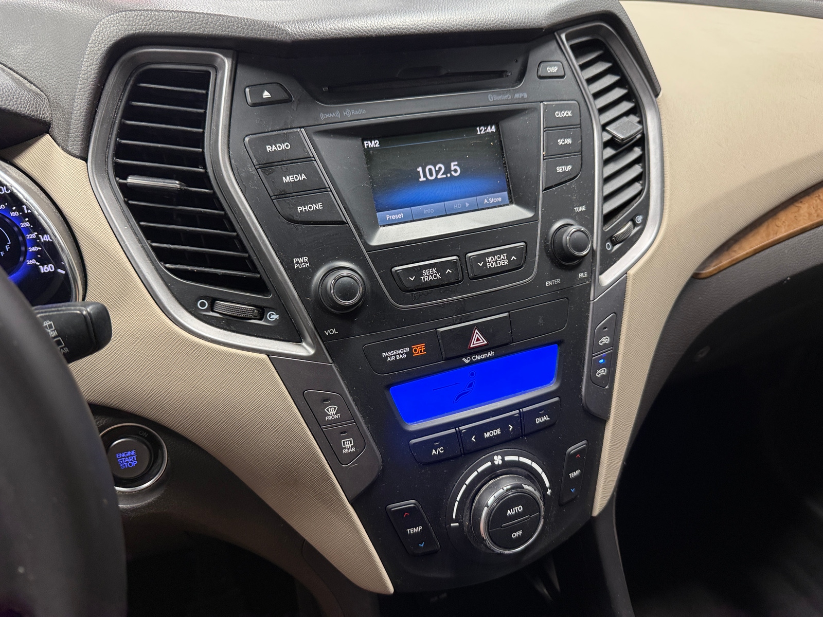 Thumbnail: 2013 Hyundai Santa Fe - 4