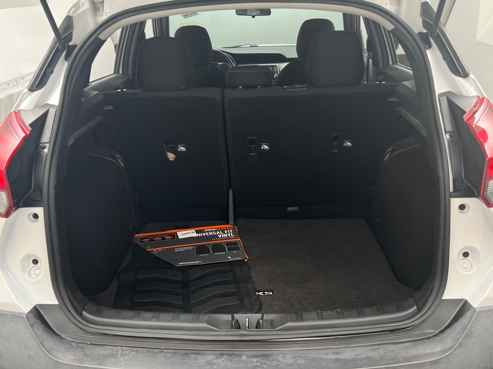 Thumbnail: 2019 Nissan Kicks - 7