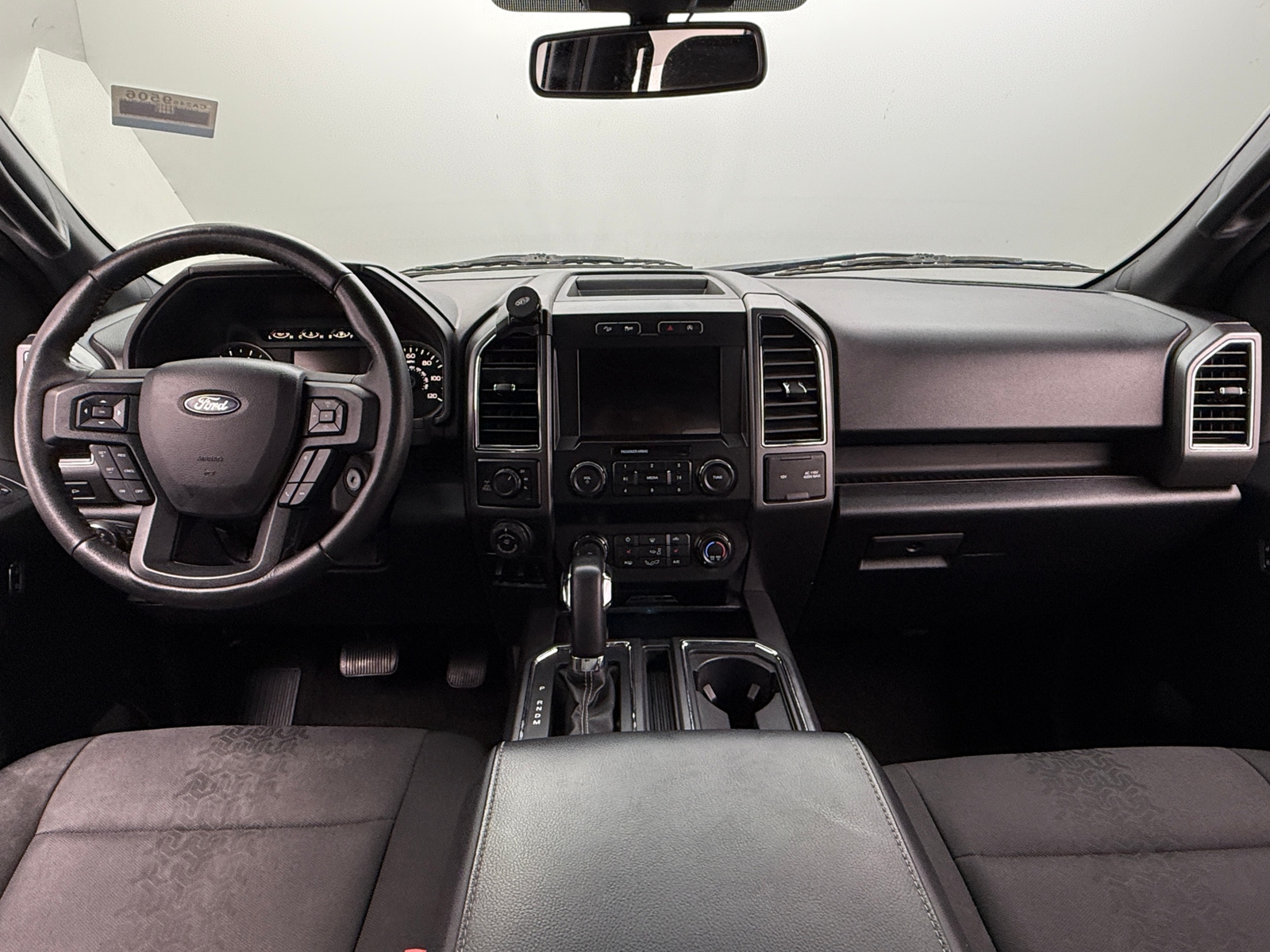 Thumbnail: 2019 Ford Econoline - 3