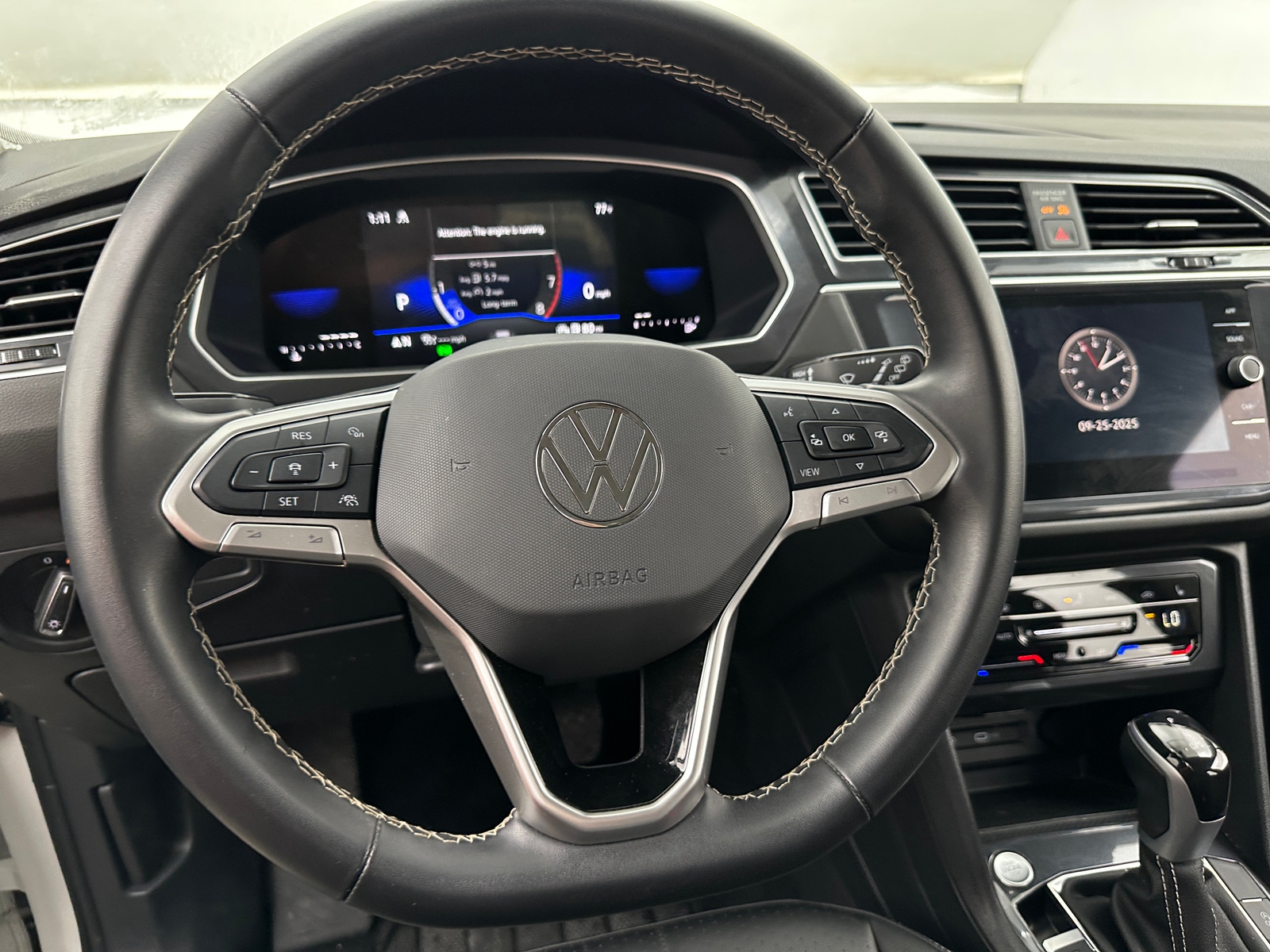 Thumbnail: 2024 Volkswagen Tiguan - 4