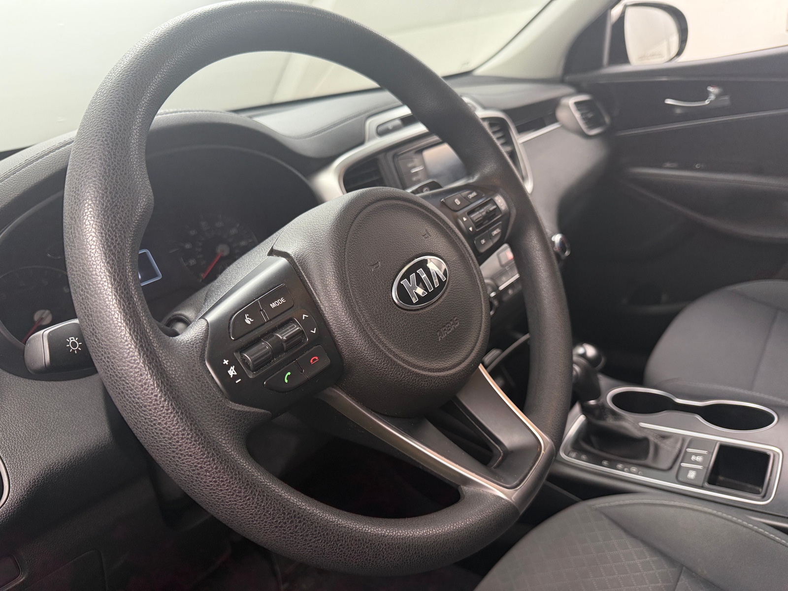 Thumbnail: 2017 Kia Sorento - 5