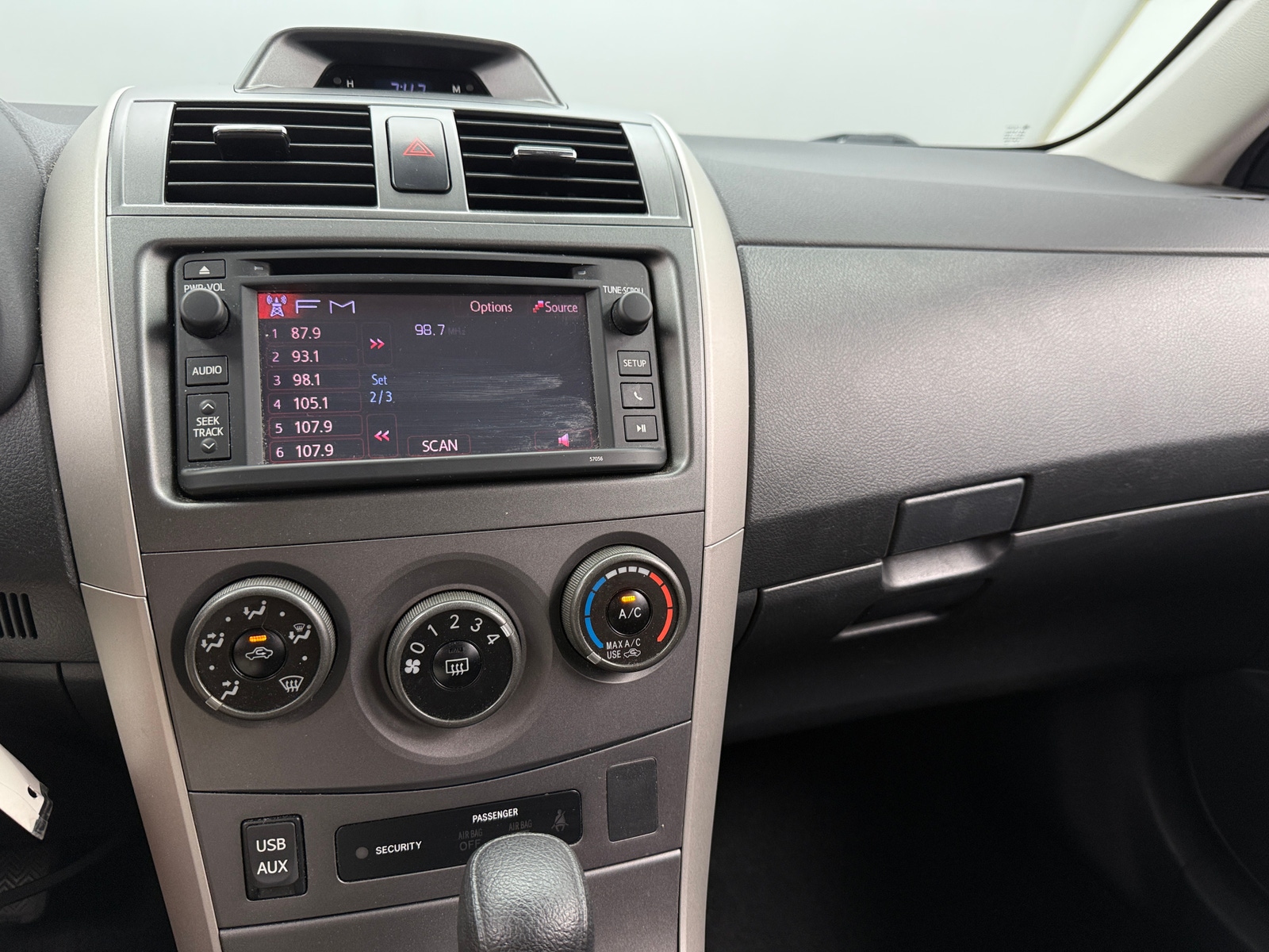 Thumbnail: 2013 Toyota Corolla - 4