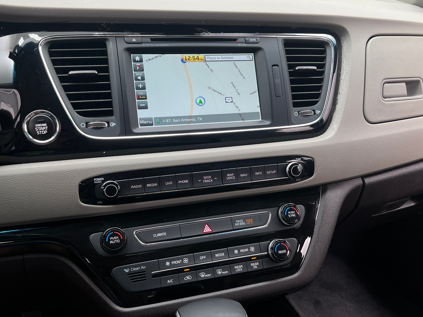 Thumbnail: 2017 Kia Sedona - 3