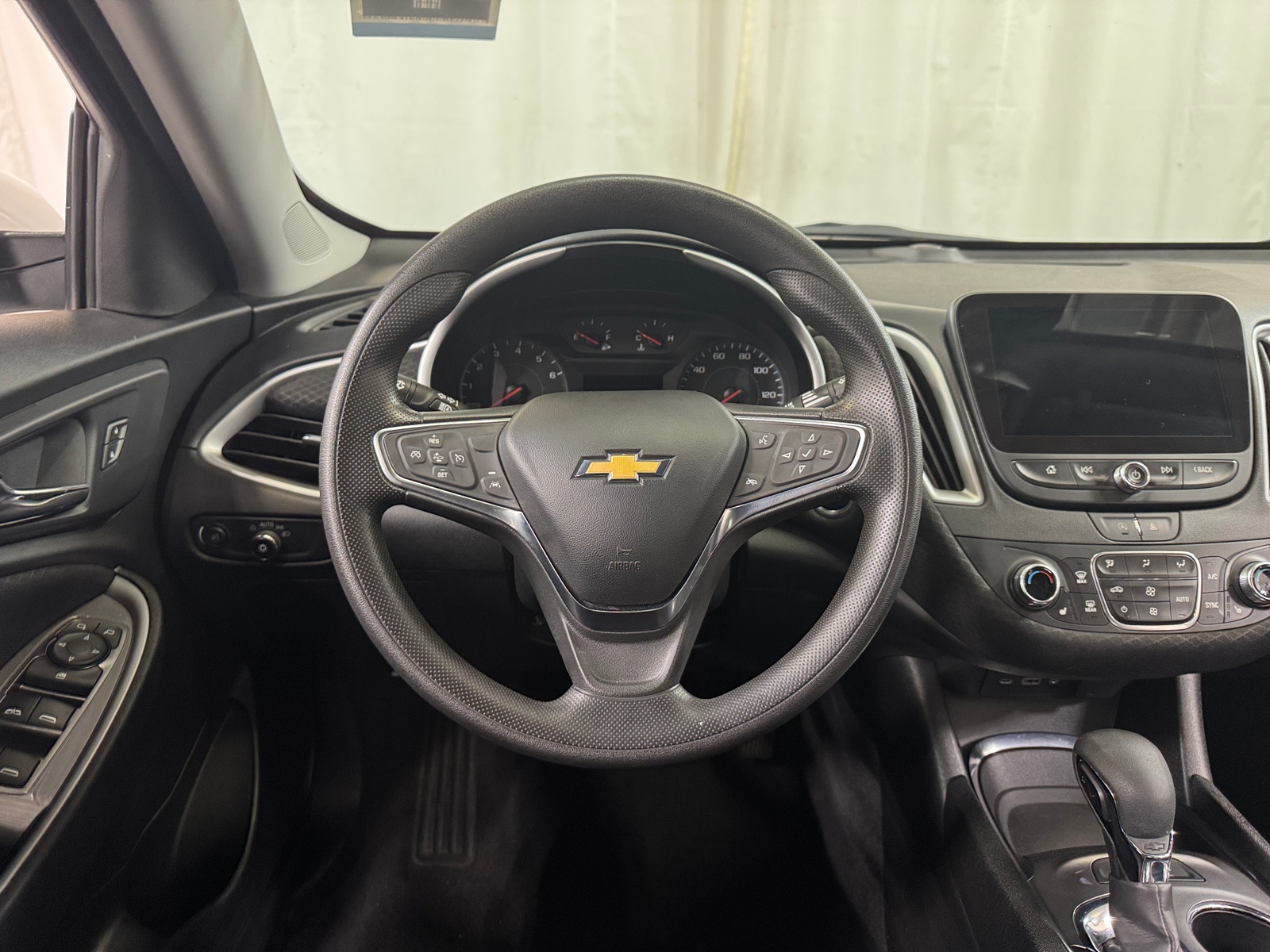 Thumbnail: 2024 Chevrolet Malibu - 5