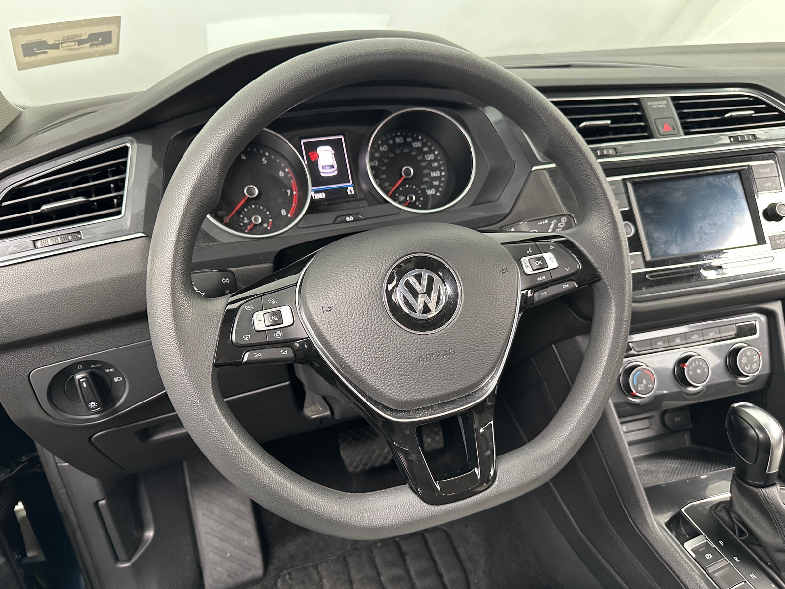 Thumbnail: 2019 Volkswagen Tiguan - 5