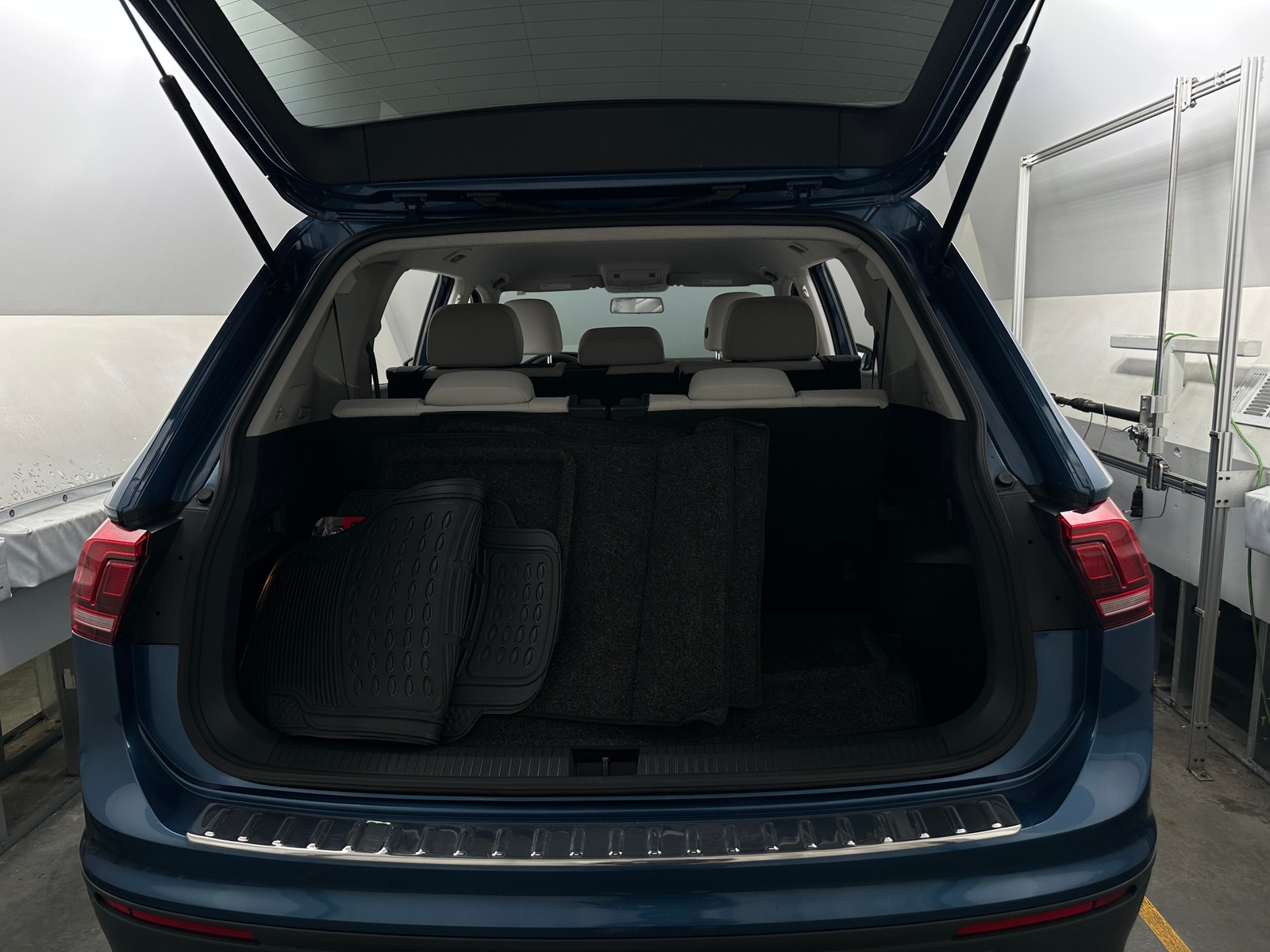 Thumbnail: 2019 Volkswagen Tiguan - 7