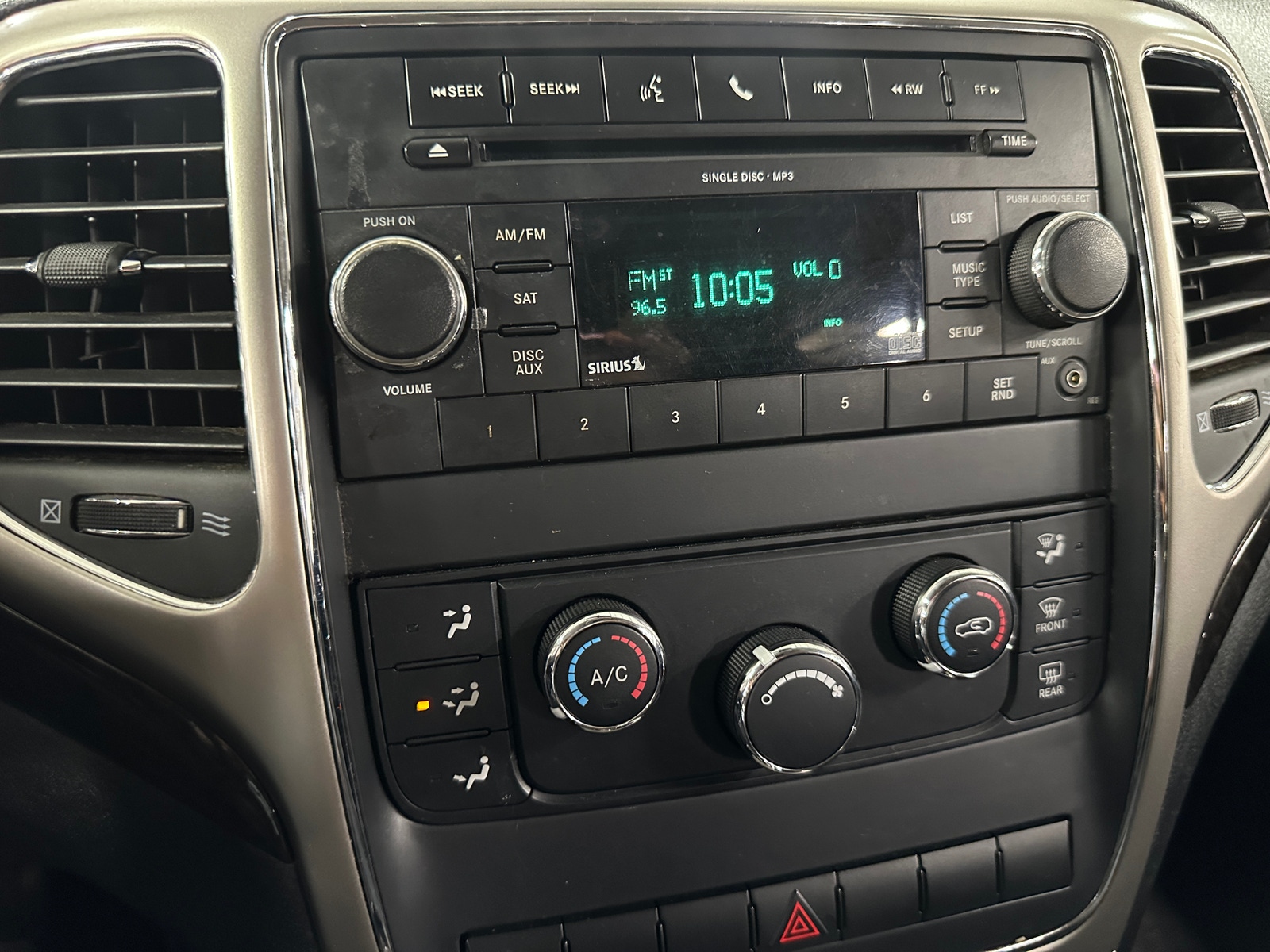 Thumbnail: 2012 Jeep Grand Cherokee - 4