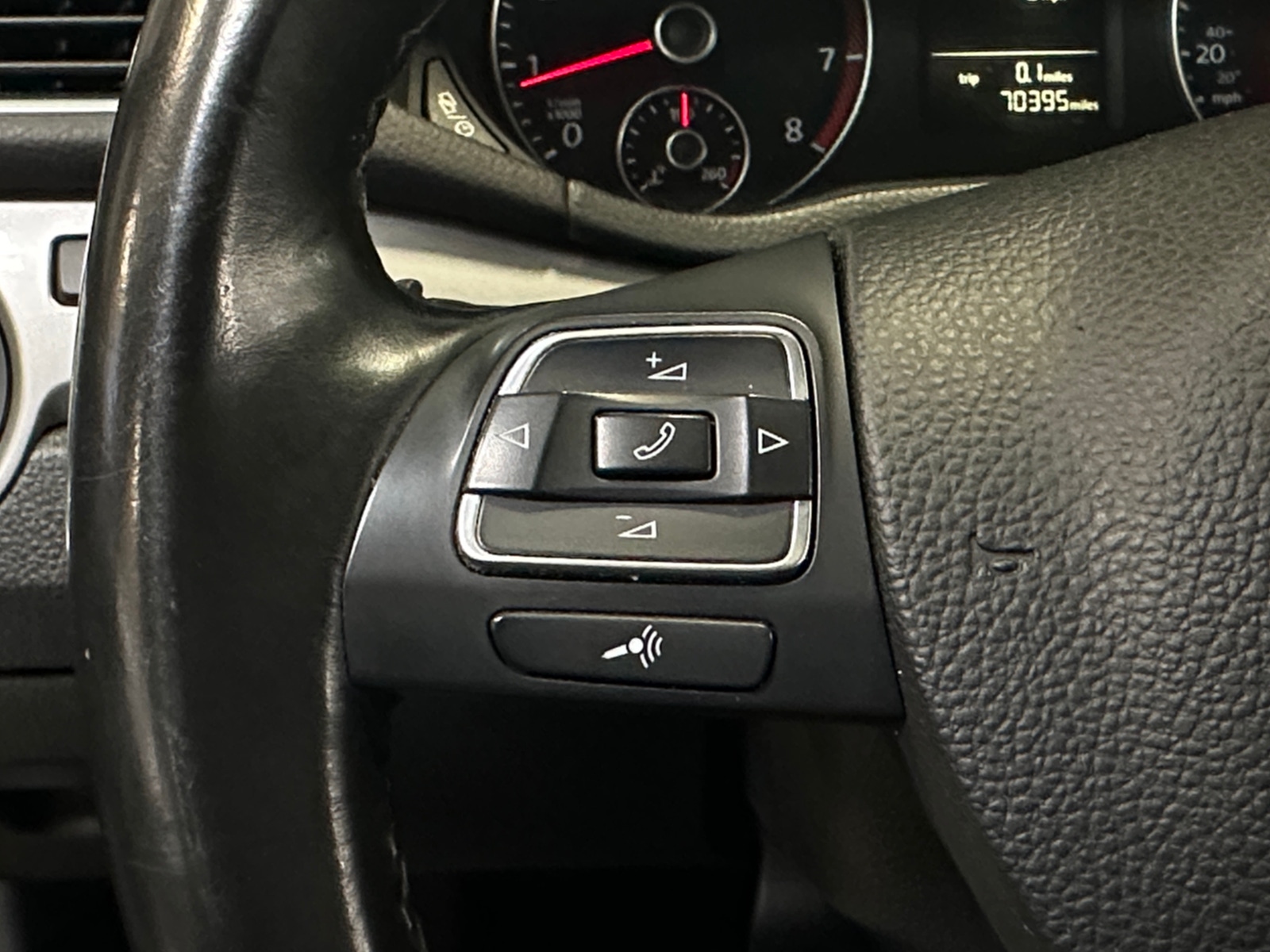 Thumbnail: 2015 Volkswagen Passat - 5