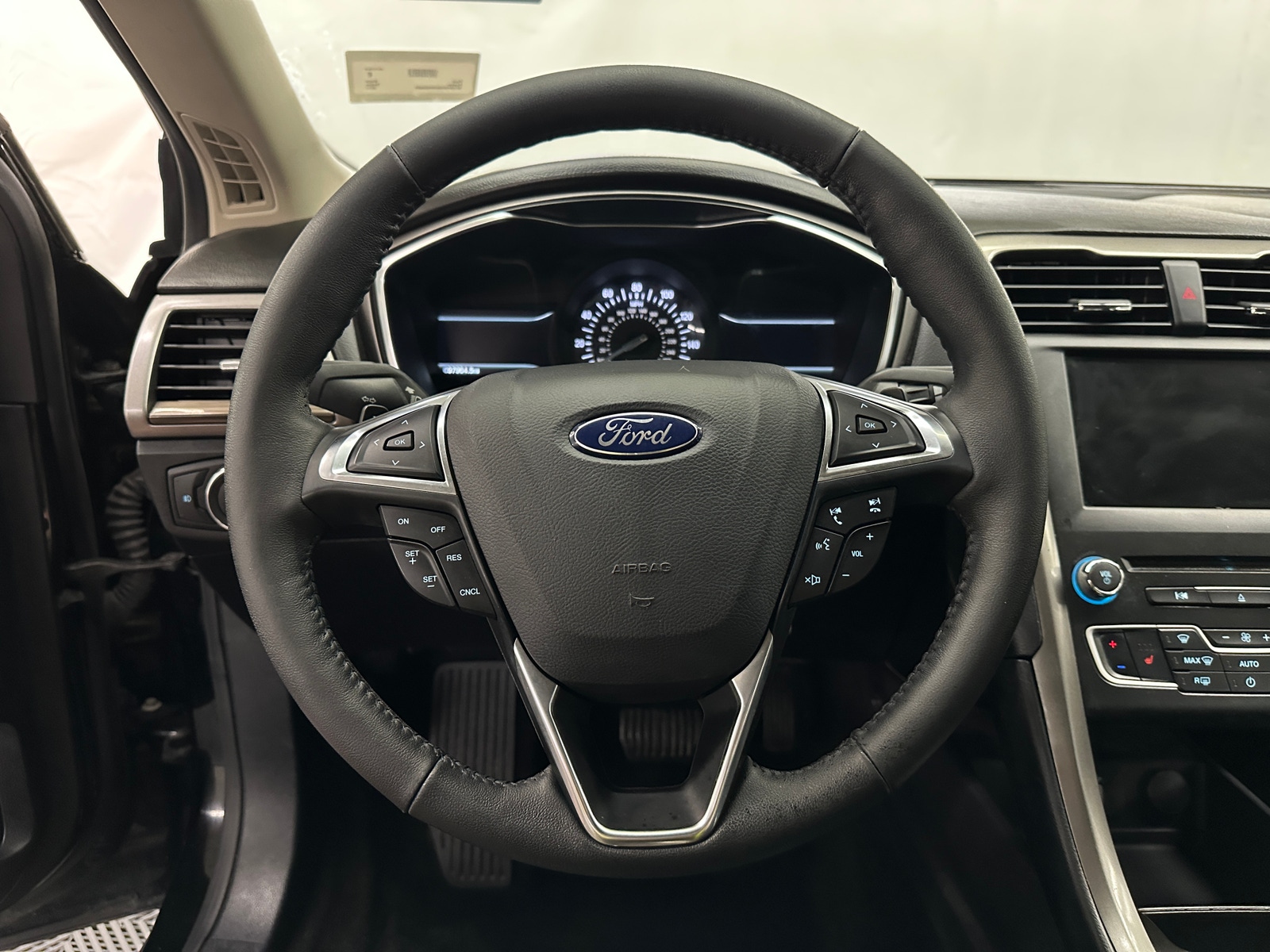 Thumbnail: 2017 Ford Fusion - 5