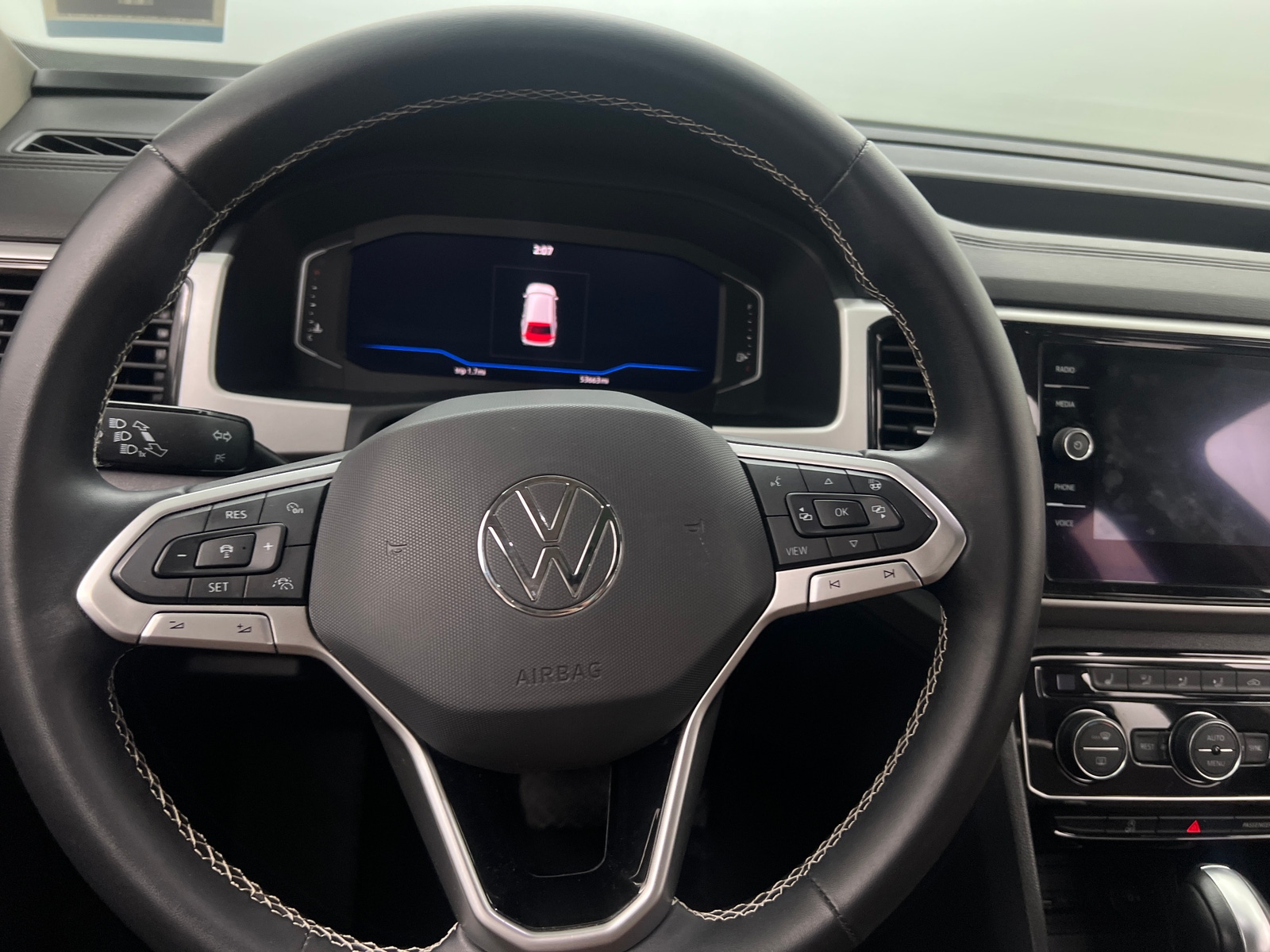 Thumbnail: 2021 Volkswagen Atlas - 4