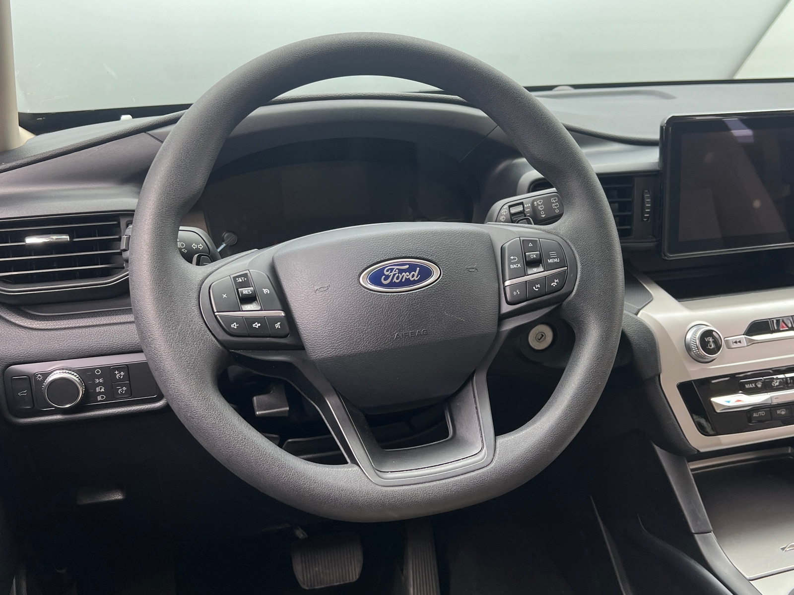 Thumbnail: 2020 Ford Explorer - 5