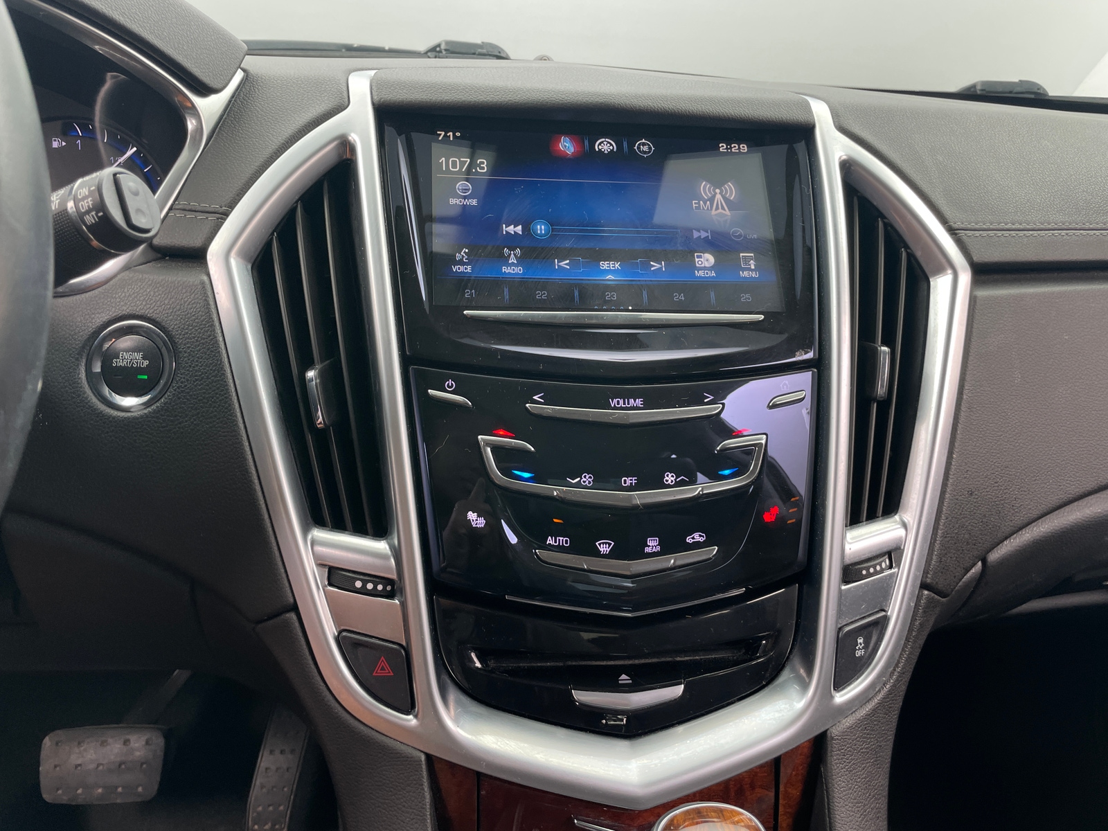 Thumbnail: 2015 Cadillac SRX - 3